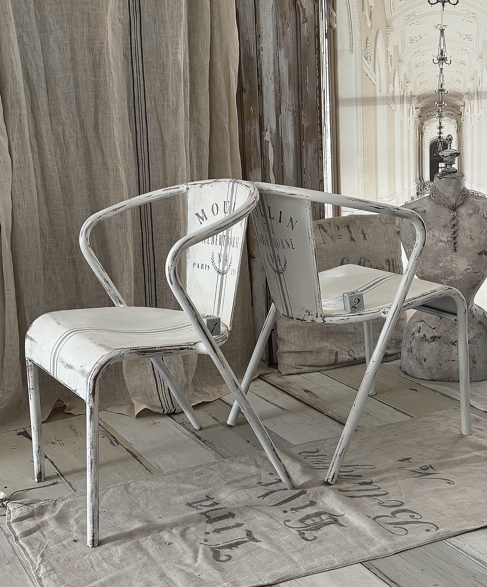 Dekorativer Vintage-Metallstuhl mit französischer Schablonierung***