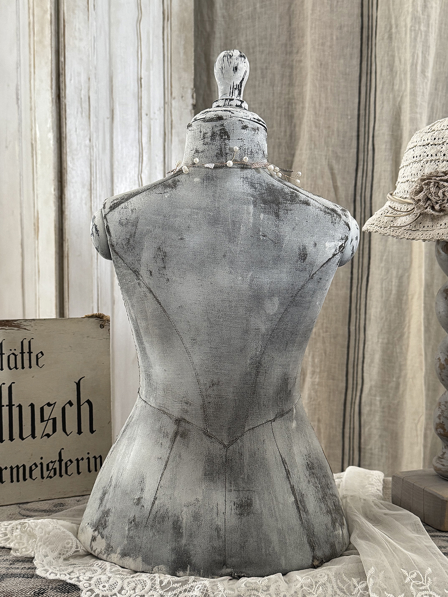 Zauberhafter antiker Kindertorso aus Frankreich – Vintage-Unikat mit wunderschöner Patina***