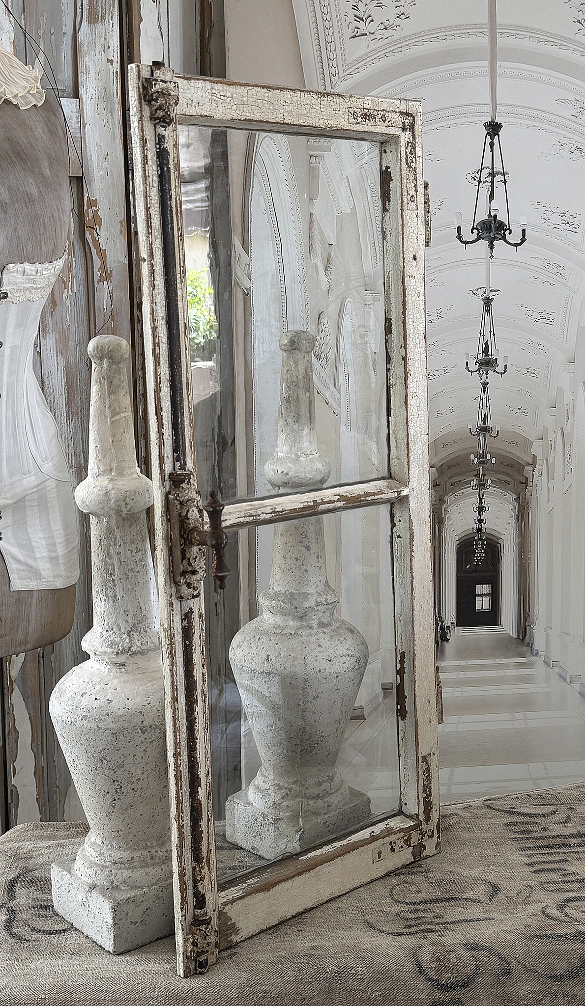 Antikes Sprossenfenster aus der Gründerzeit – originaler Charme mit wunderschöner Patina***