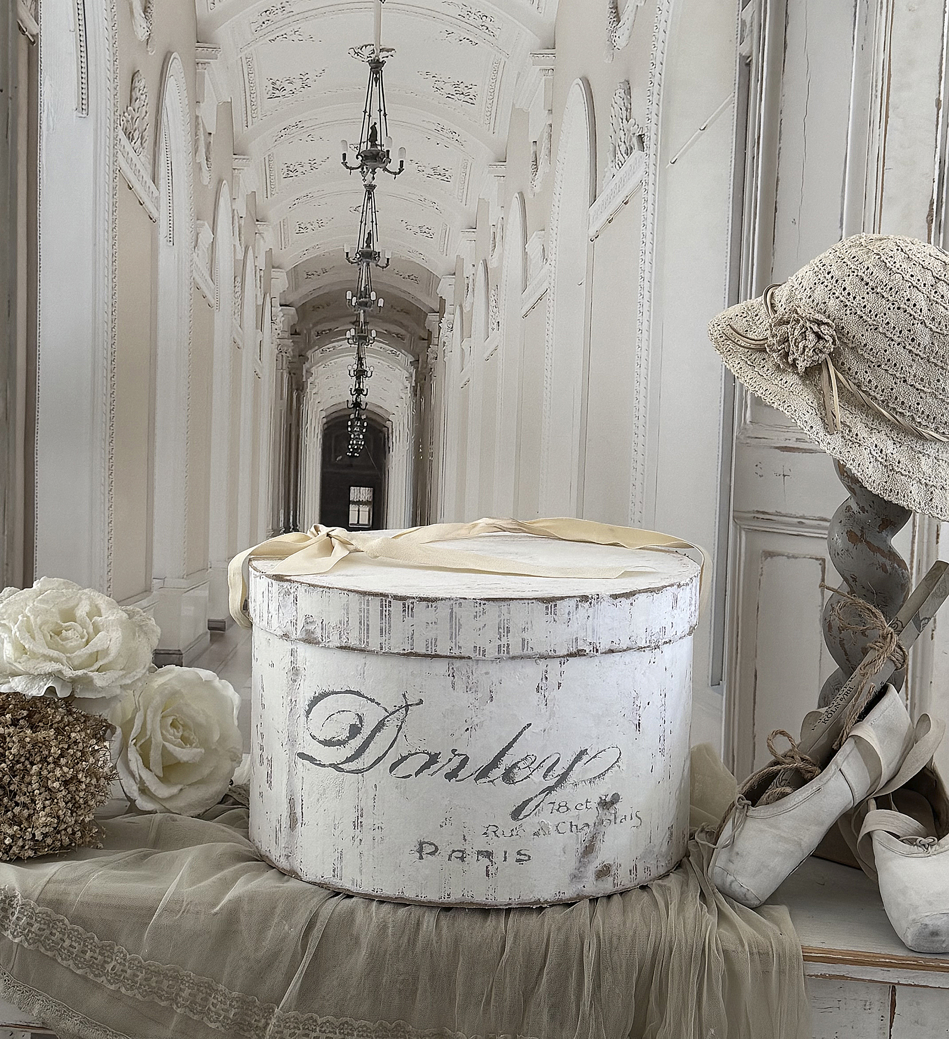 Alte, runde Hutschachtel „Darley Paris“