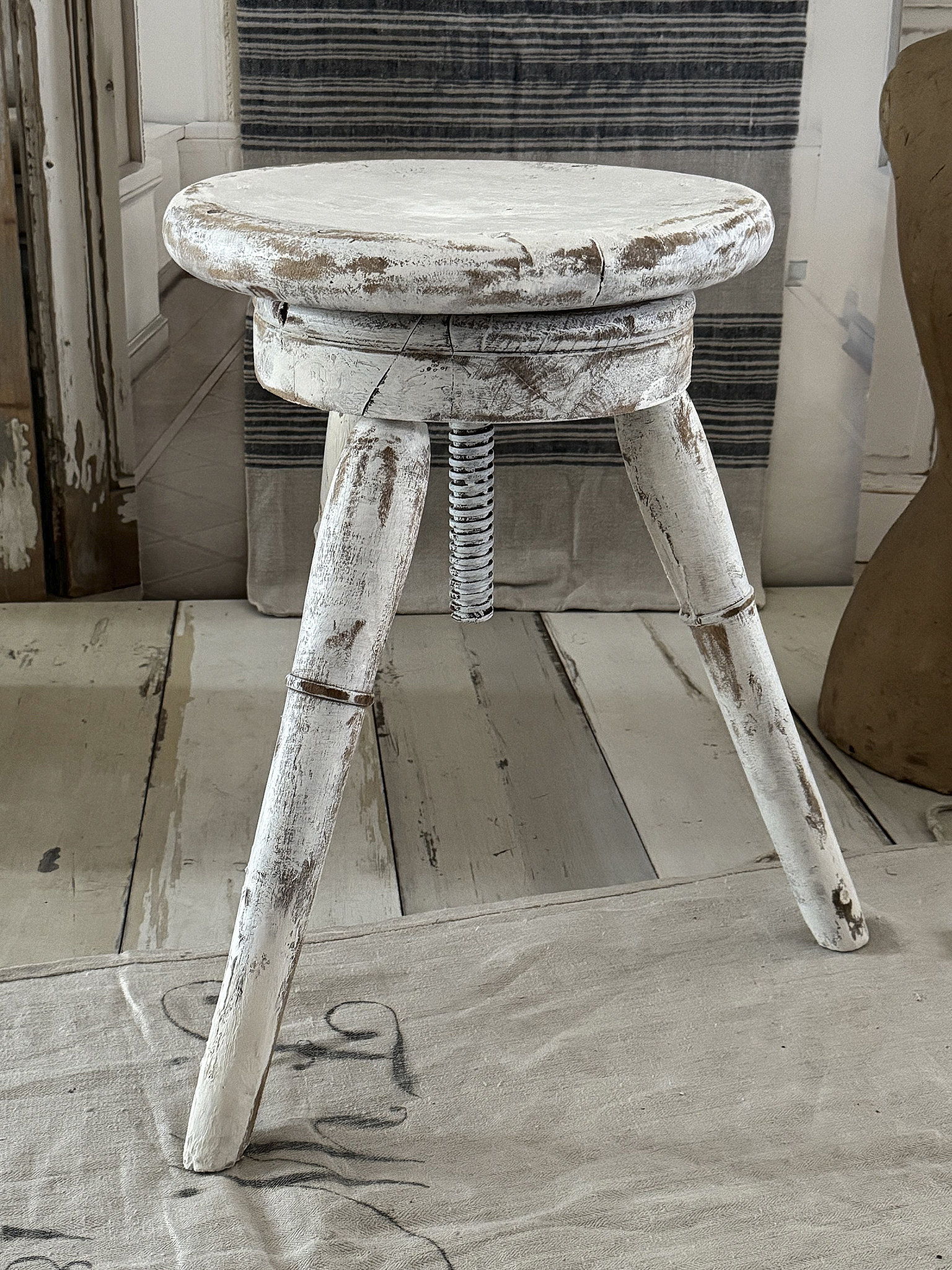 Alter, robuster Bauernhocker Vintage***