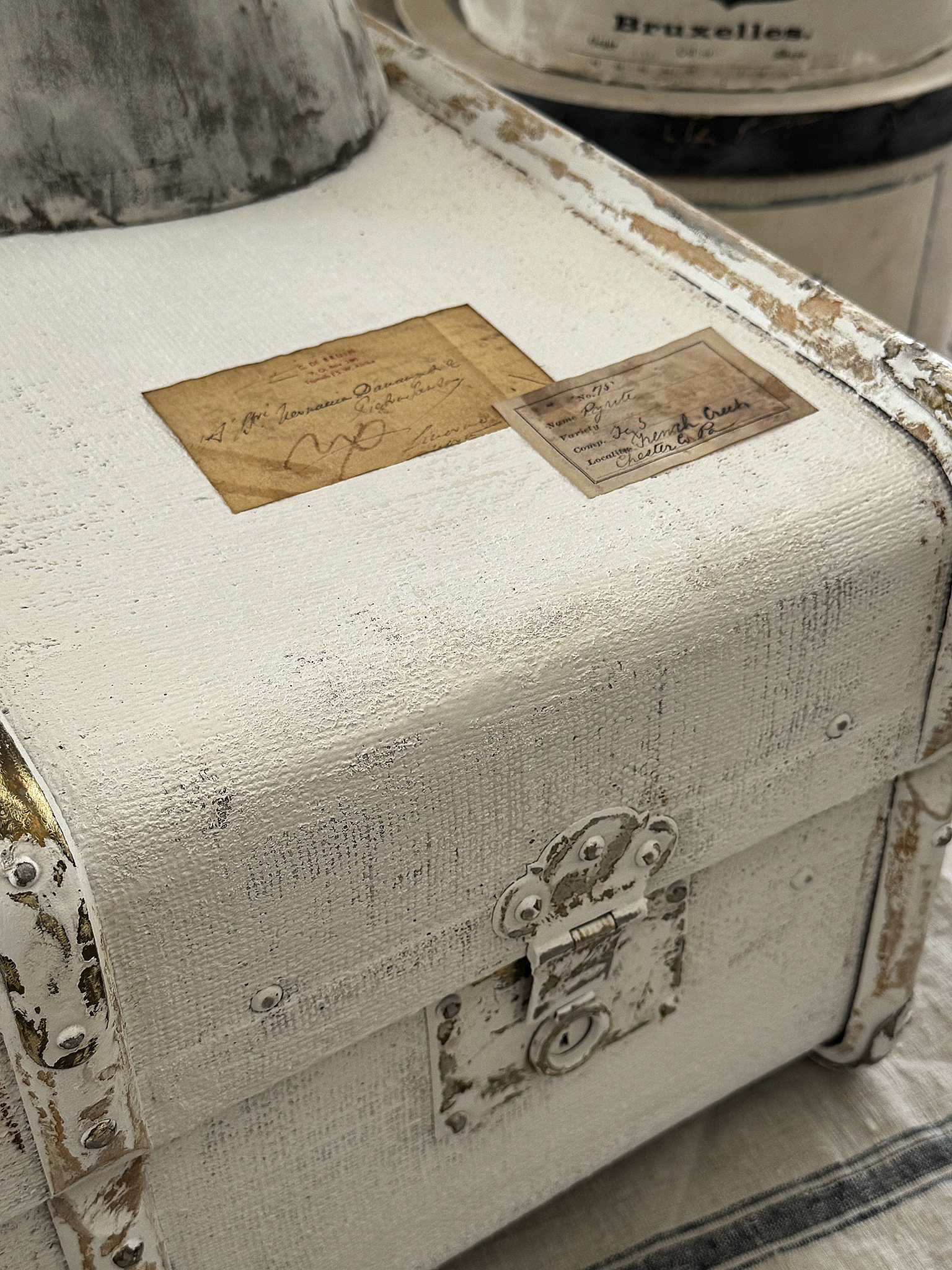 Wunderschöner nostalgischer Überseekoffer mit Holzstreben – Shabby Chic***