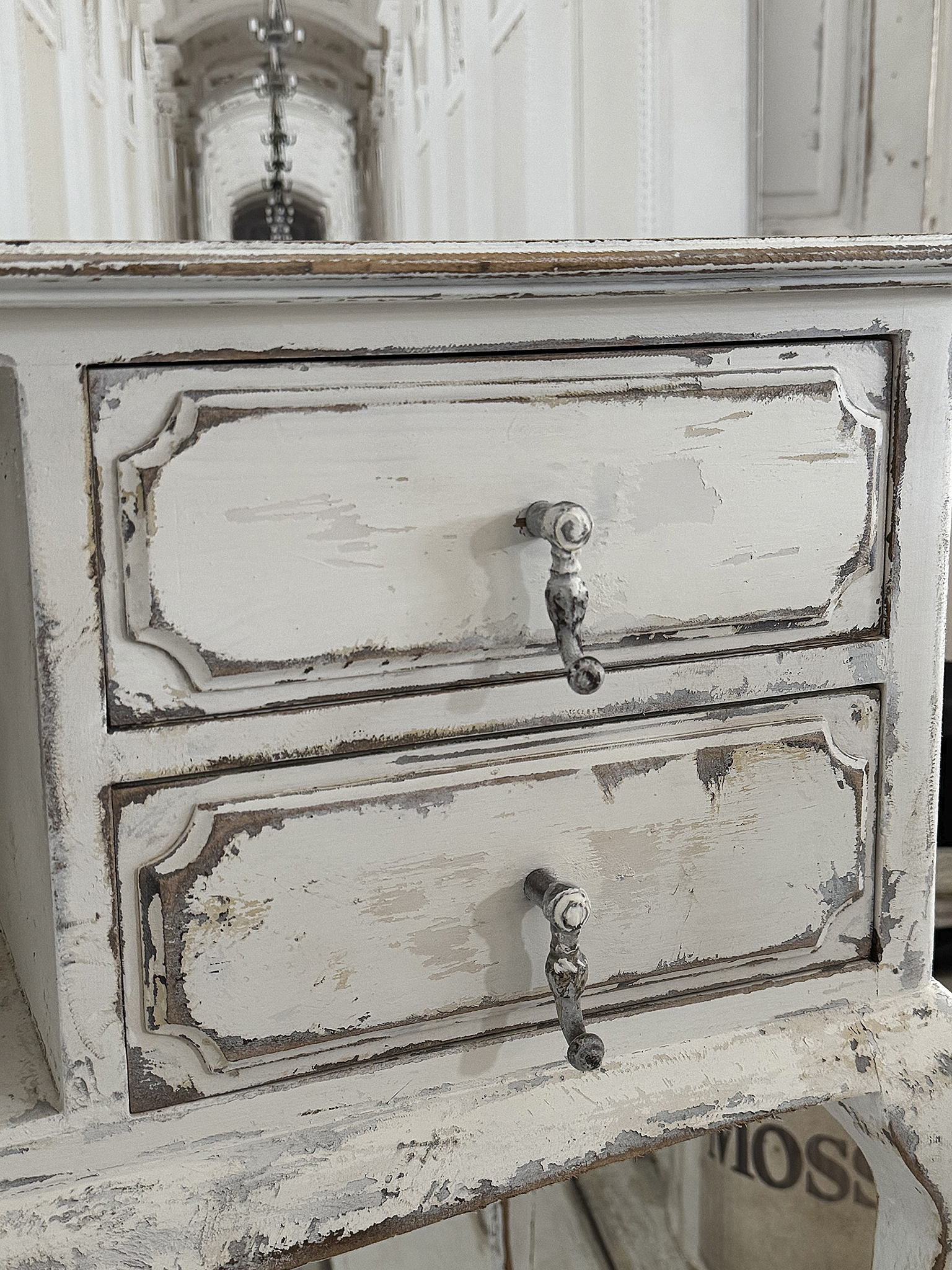 Zauberhafter Vintage-Beistelltisch mit Schubladen im Shabby-Chic***