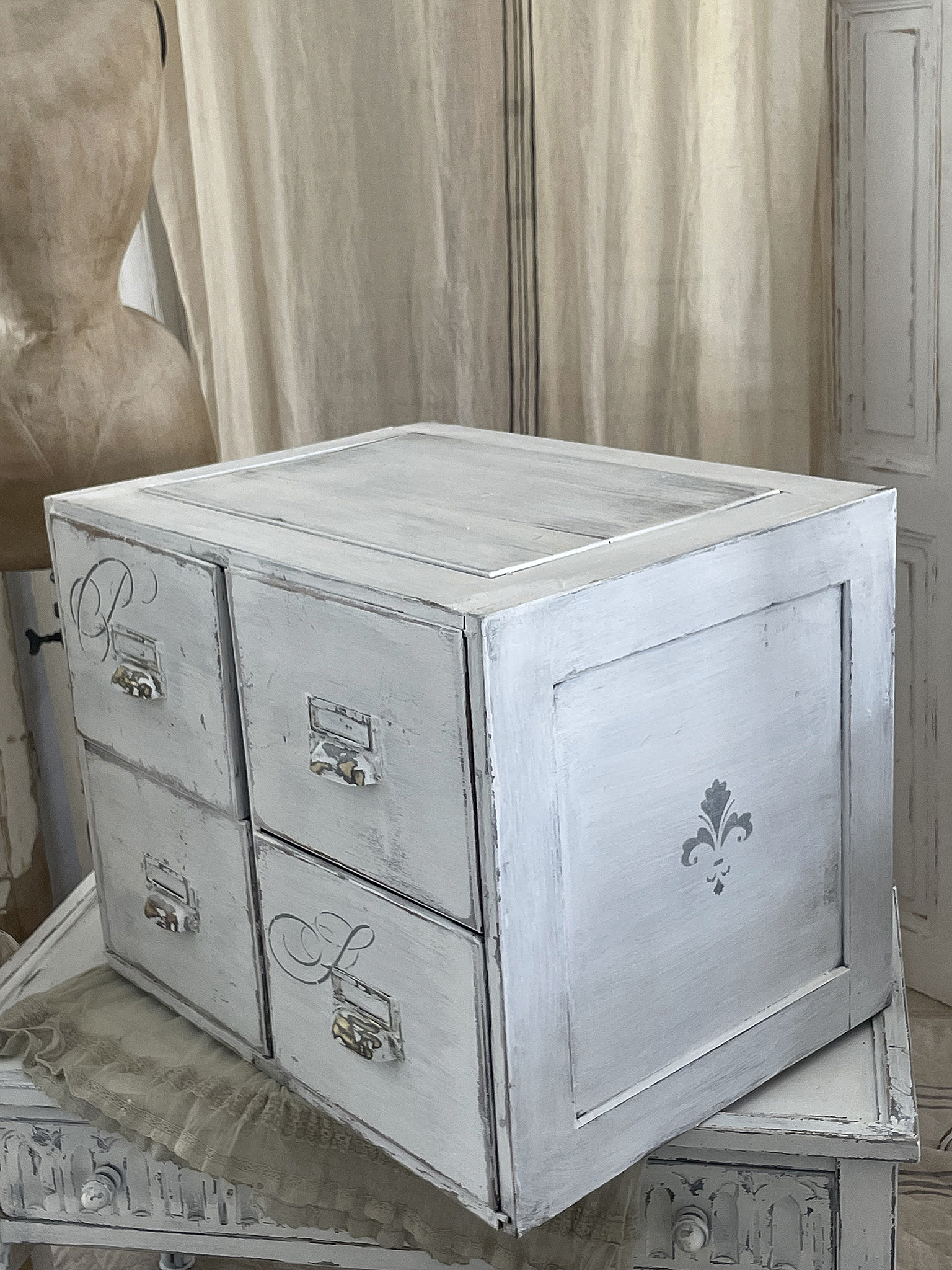 Alter Registerschrank Shabby-Pur***