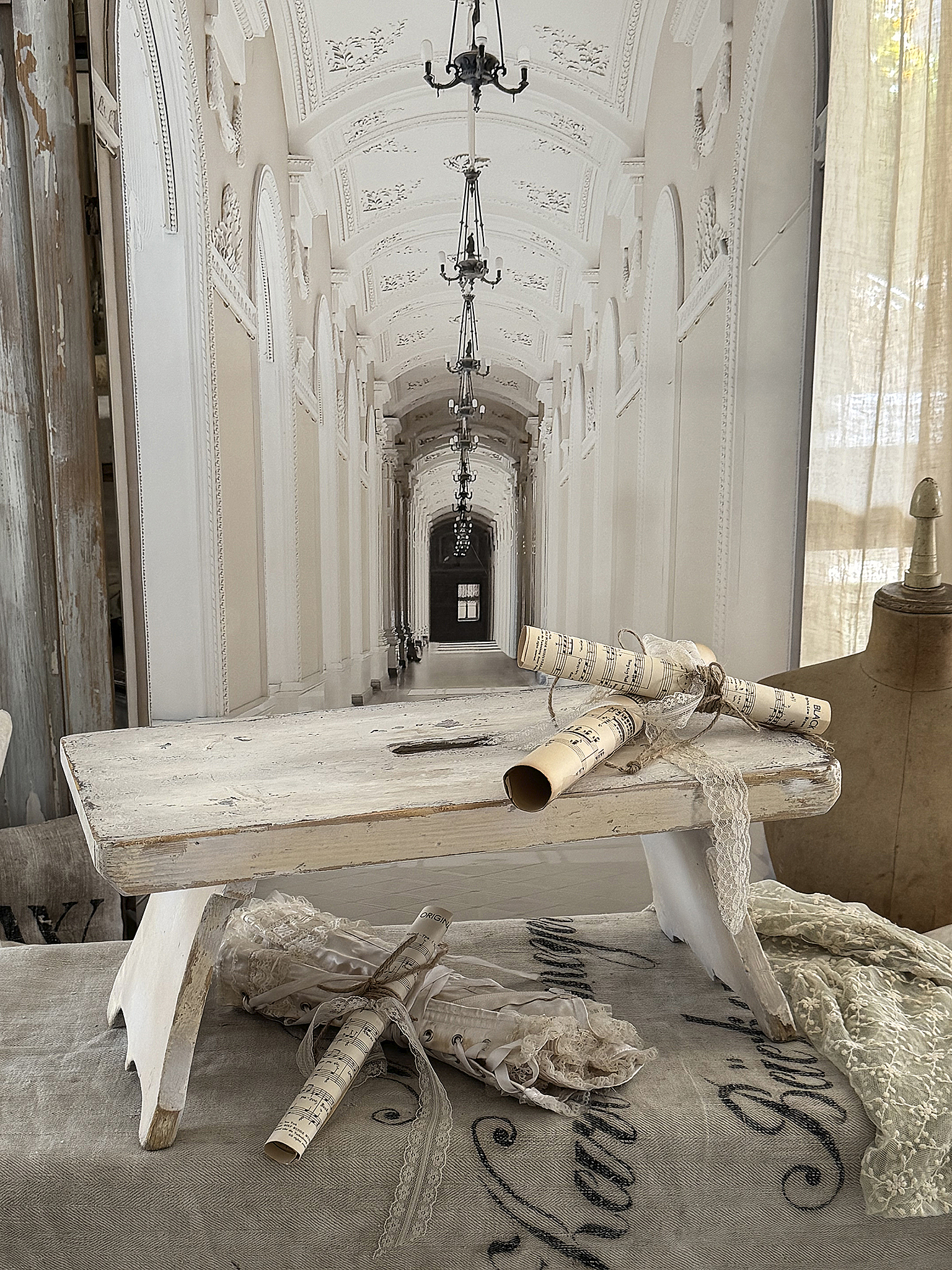 Langes Fußbänkchen im alten Shabbykleid***