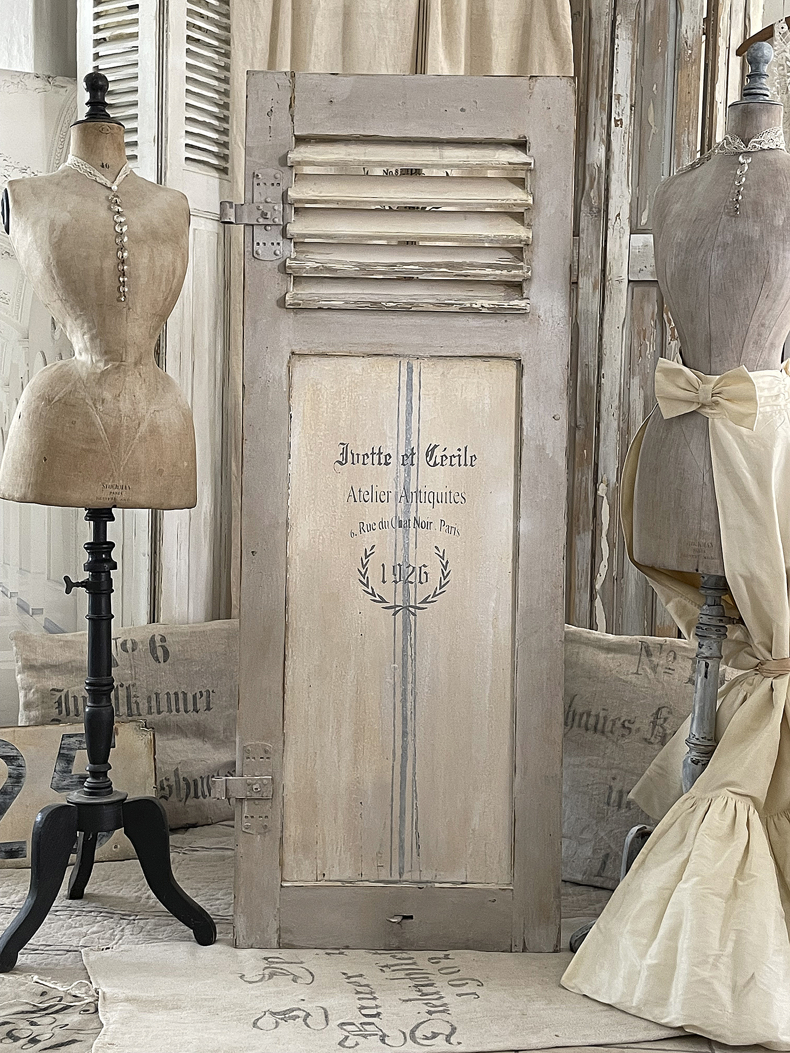 Antiker Fensterladen 1926*** Antiker Fensterladen 1926***