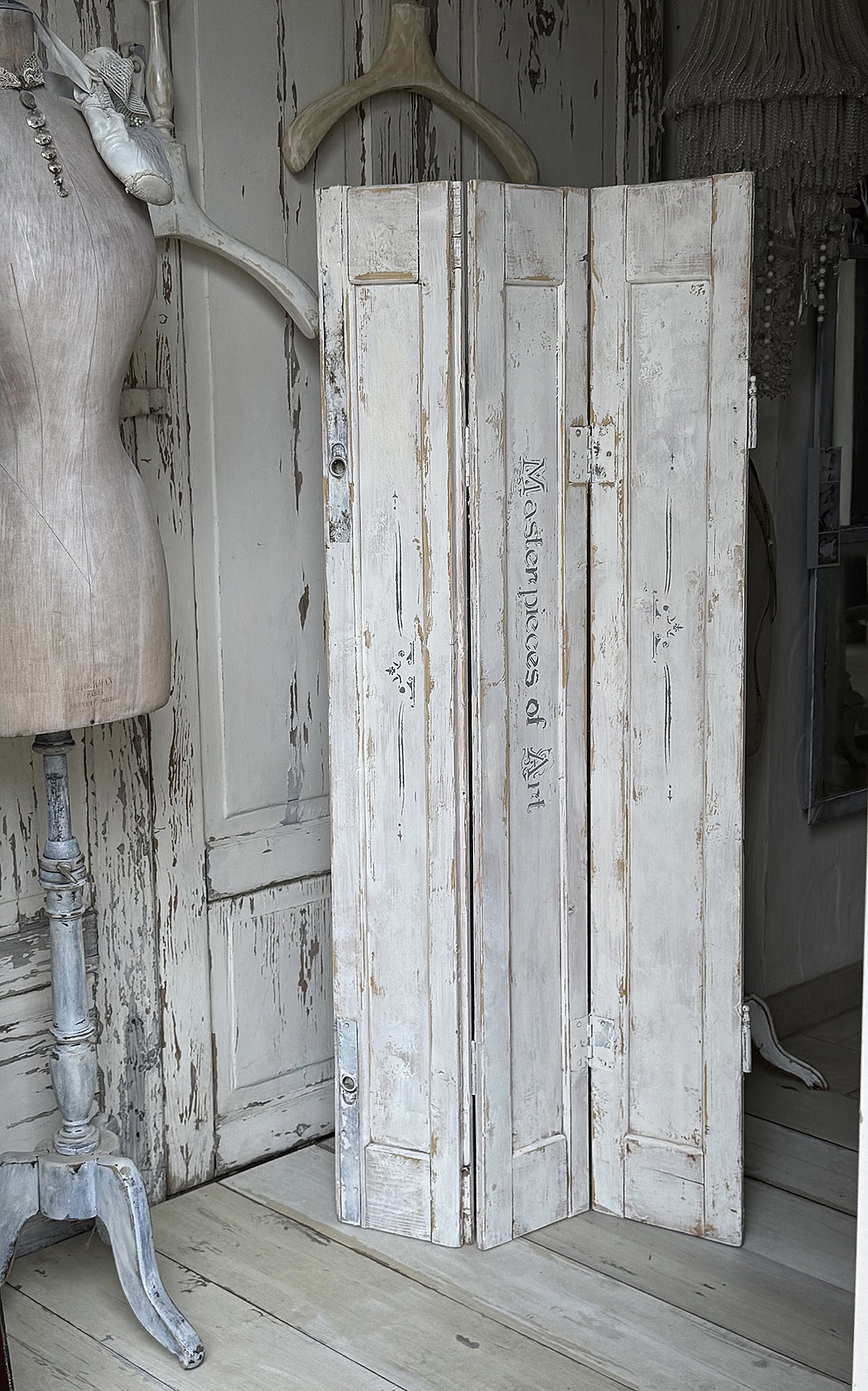 Französischer Klappladen – ein echtes Masterpieces of Art***