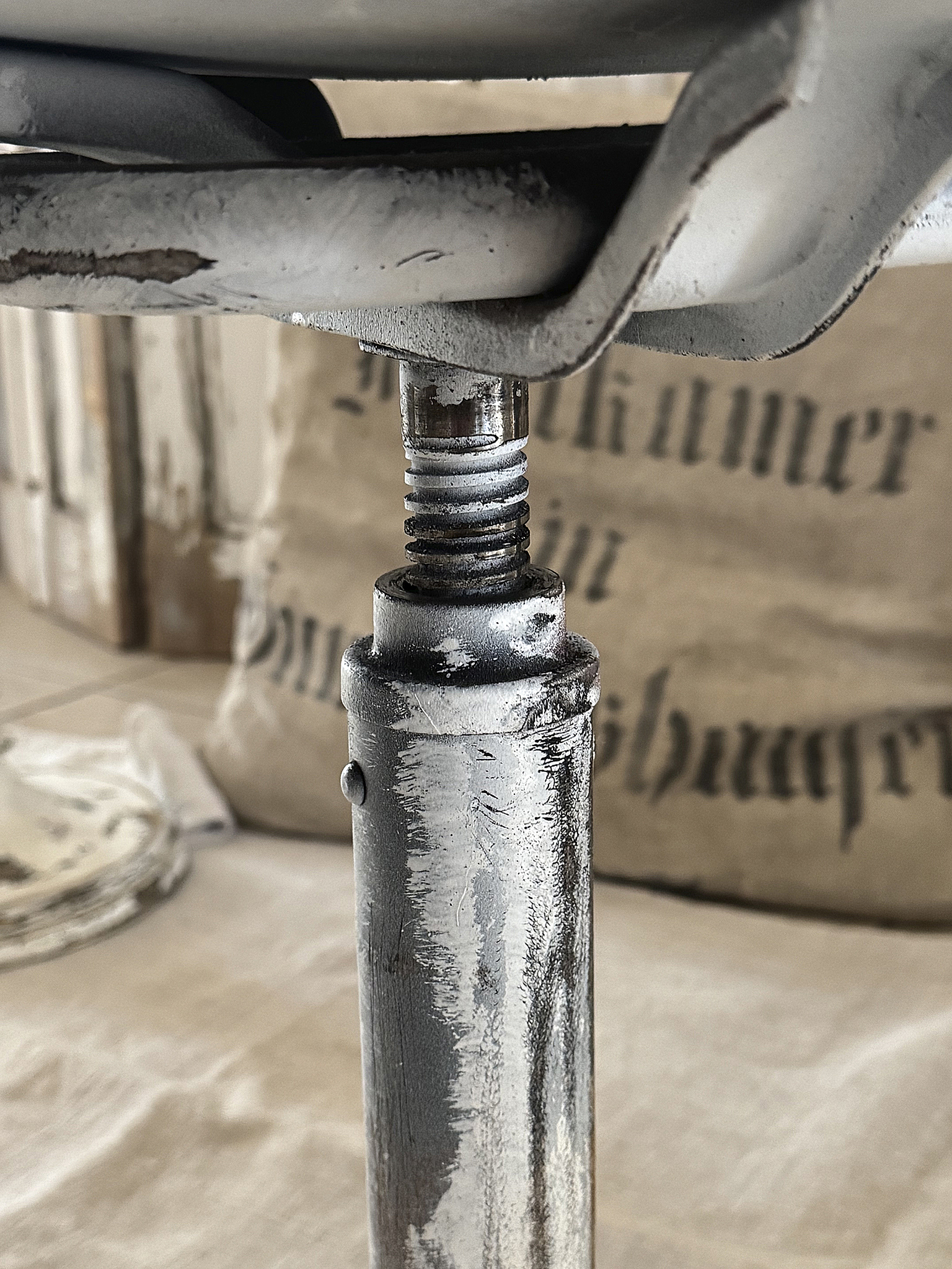 Alter Shabby Bürostuhl 77***