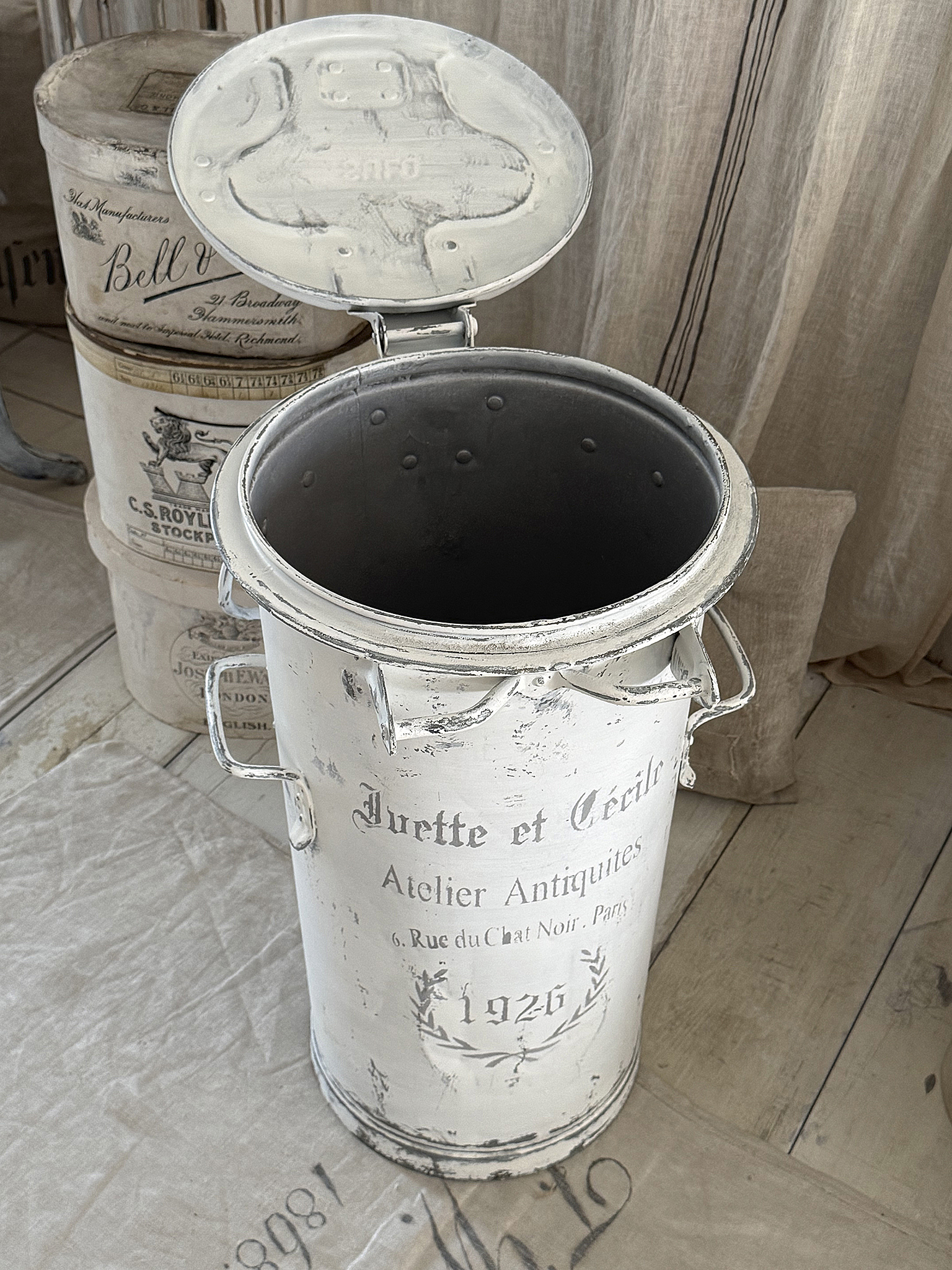 Alte große Zinkmülltonne 1926***