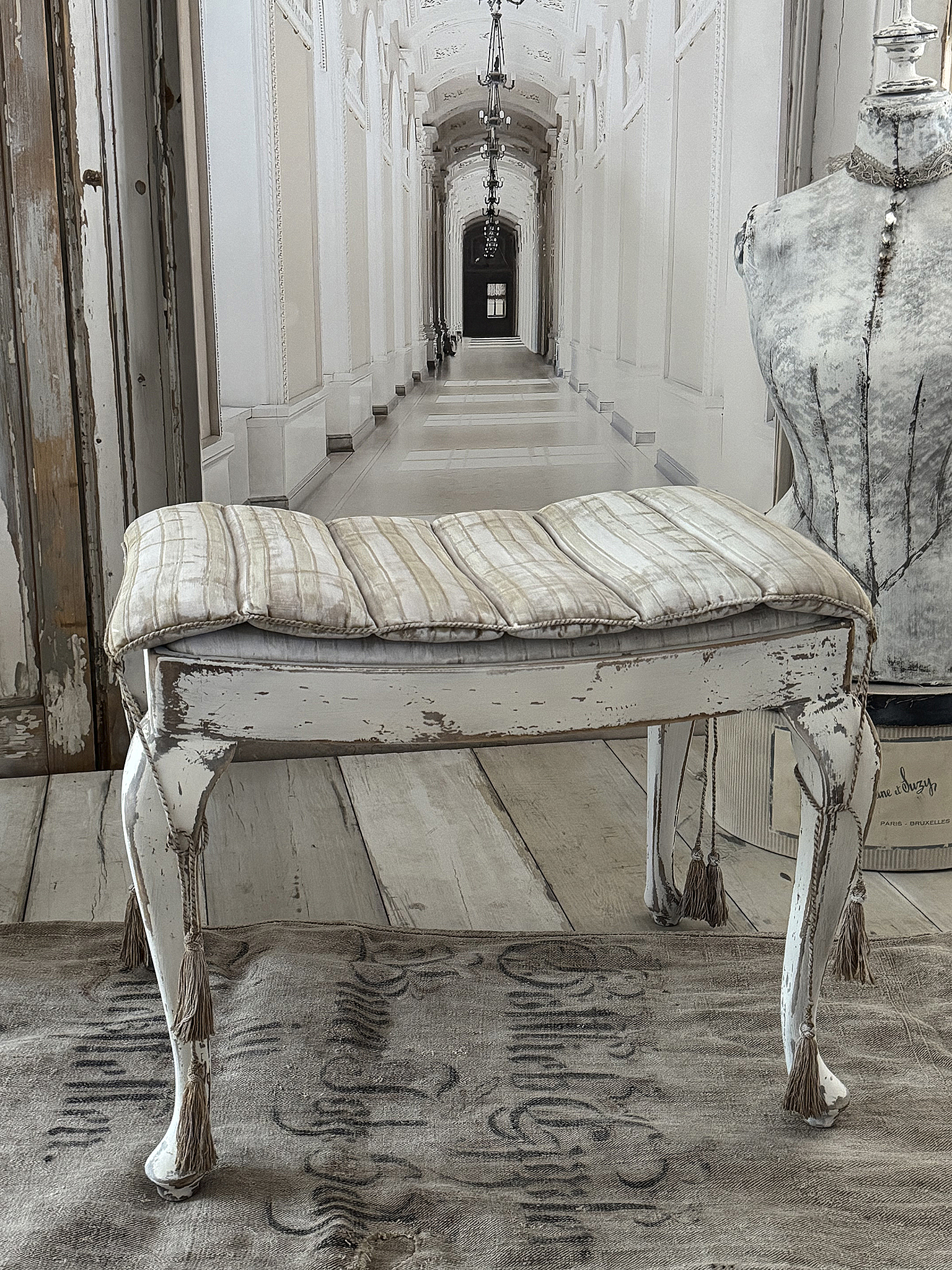  Alter Polsterhocker mit nostalgischem Charme***