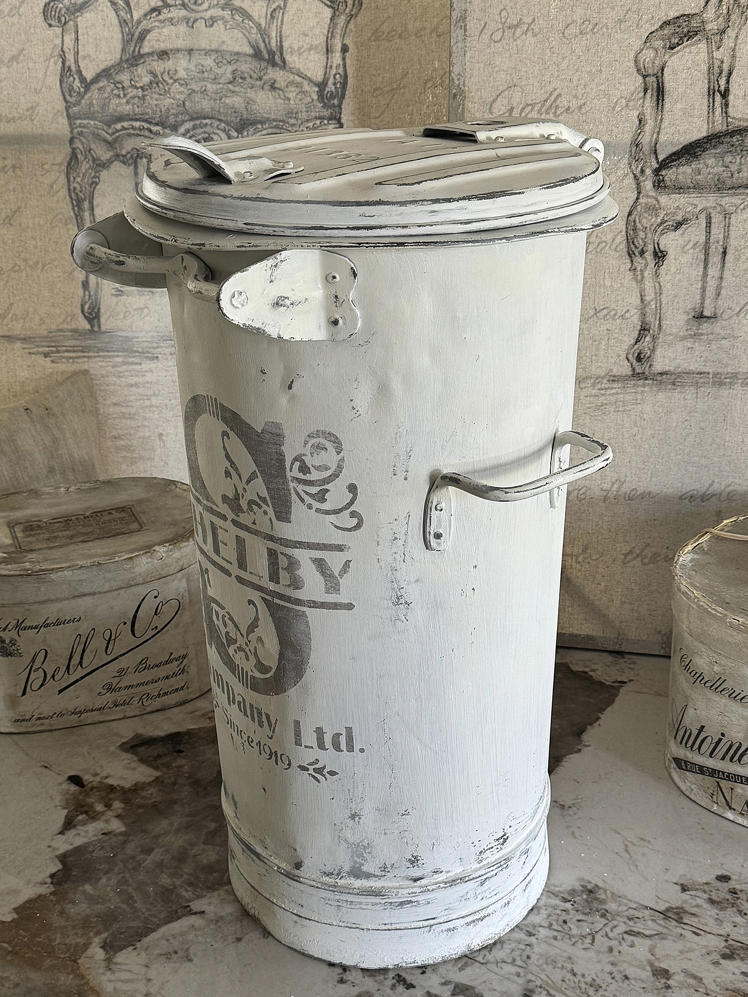 Schöne alte Zinkmülltonne Shelby***