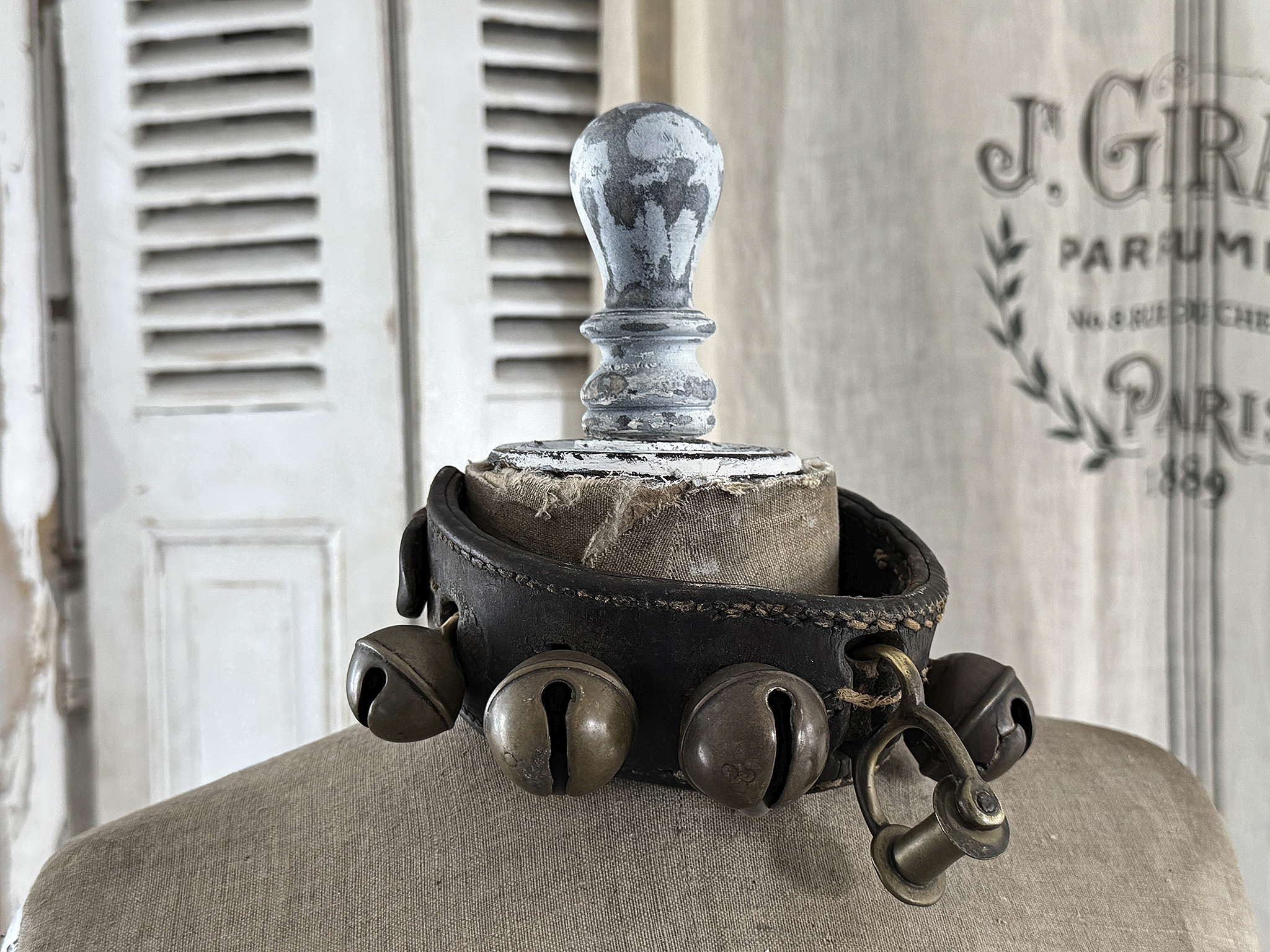 Antikes Schellenband aus Leder mit Messing-Schellen – rustikales Unikat***