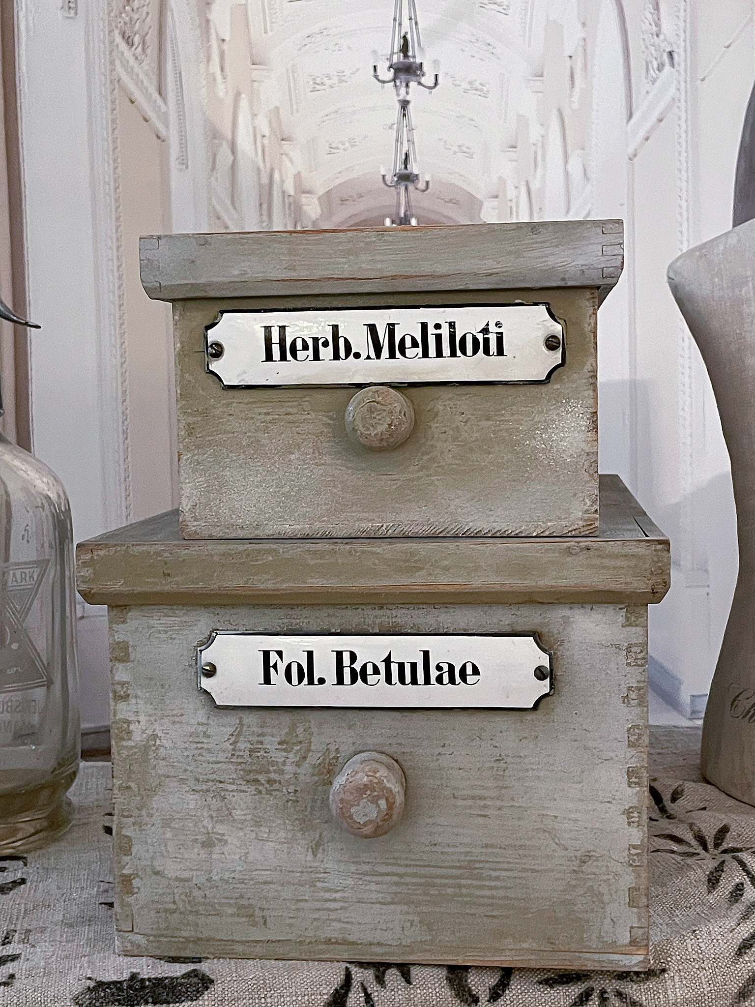 Duo alte Holz Apothekerkisten mit Deckel im original Lack***