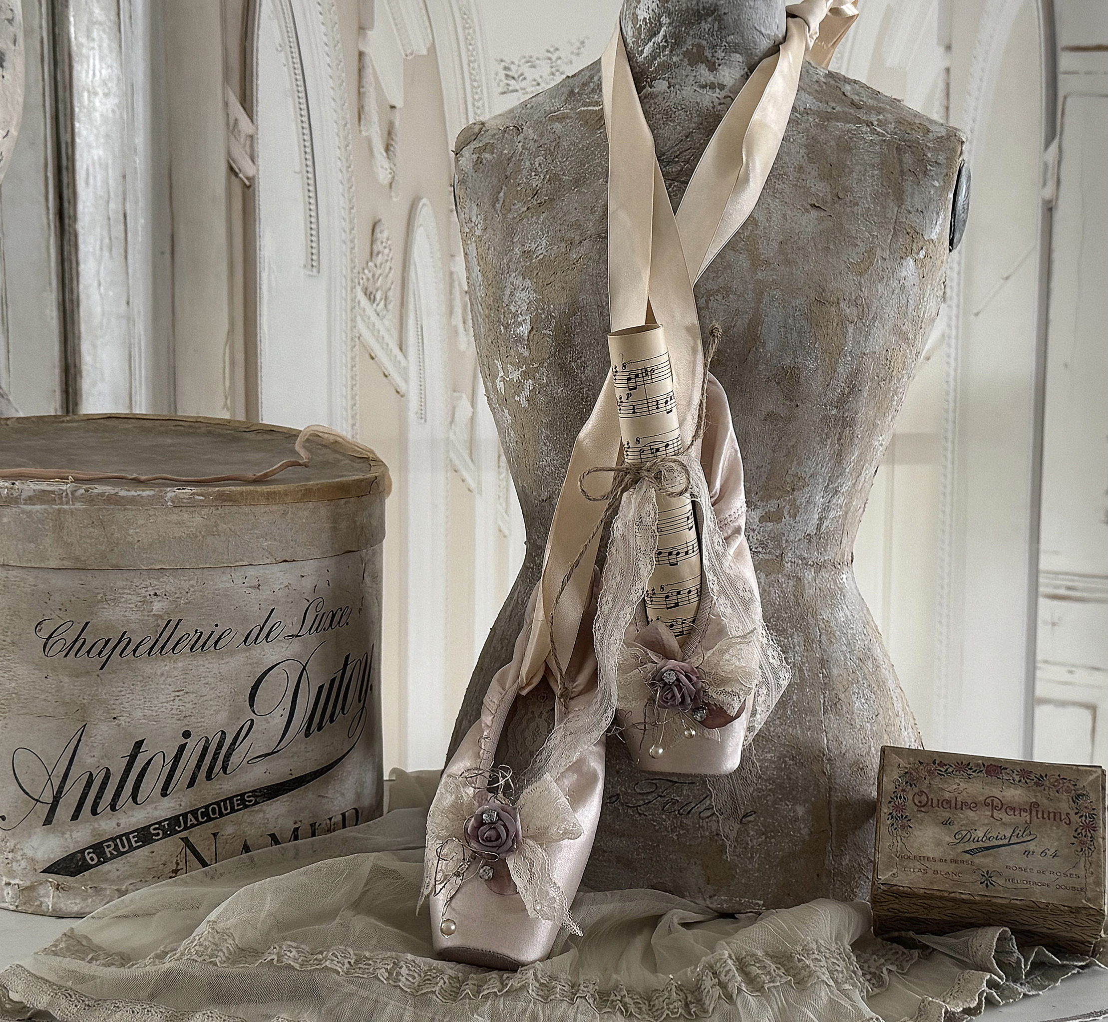 Ballettschuhe mit Notenblatt Brocante***