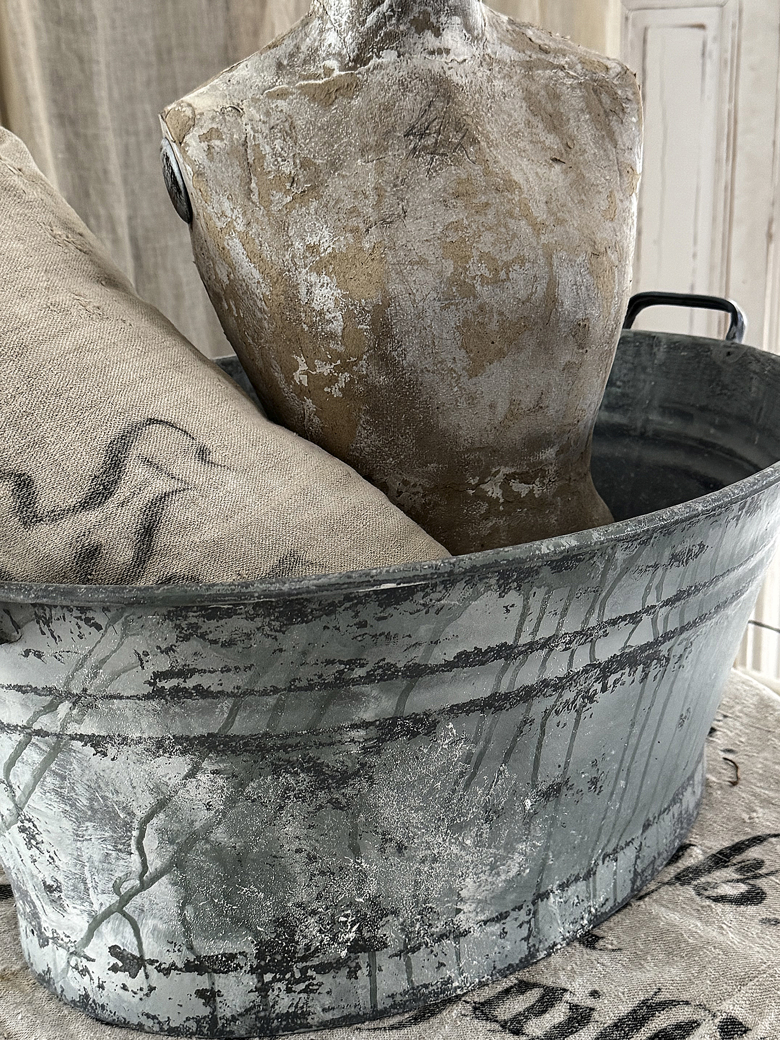 Schöne alte Emaille-Wanne im zartem Salbeigrün mit herrlicher Vintage-Patina***