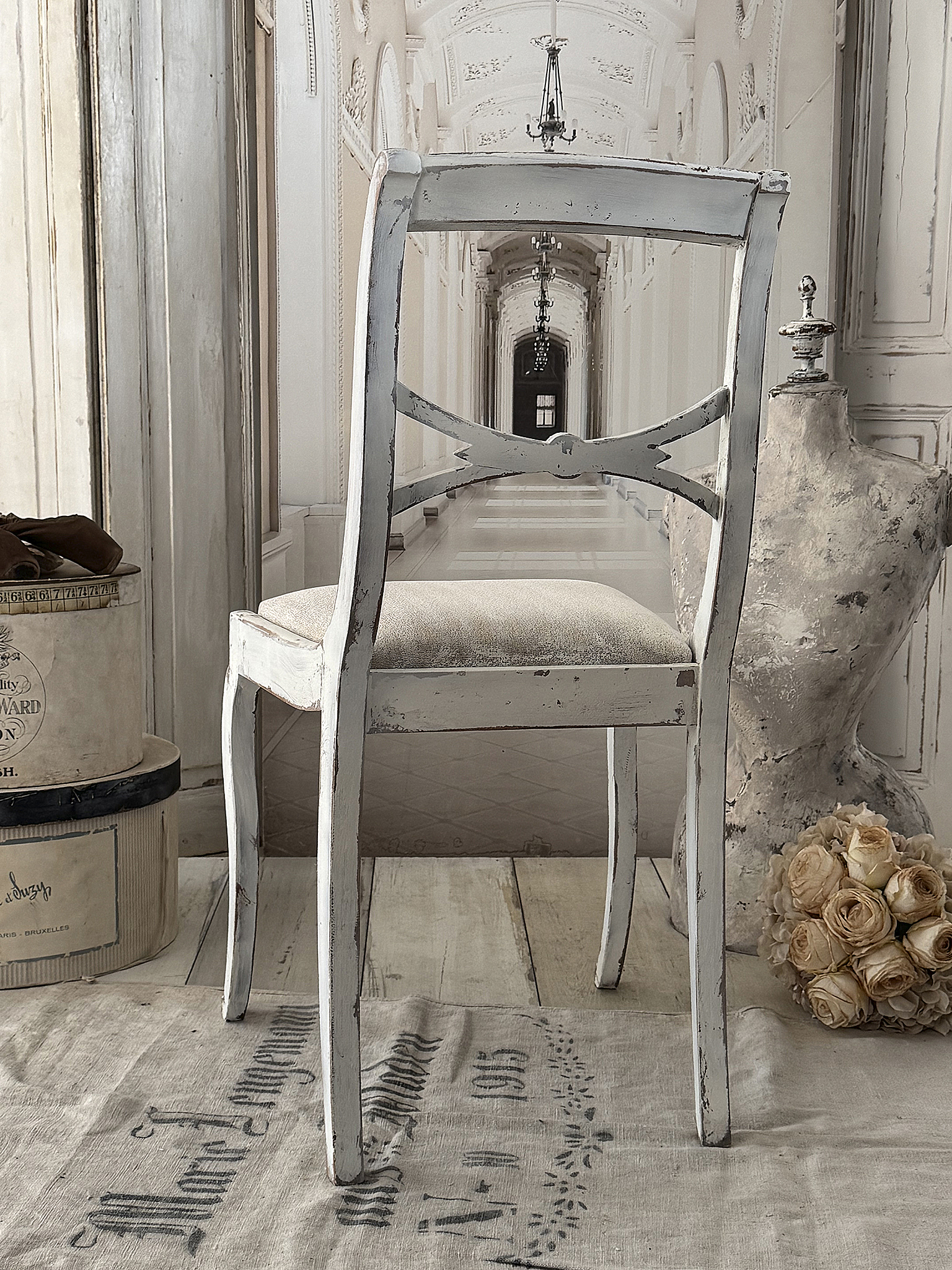 Antiker Holzstuhl mit Sitzpolster – Vintage Shabby Chic***