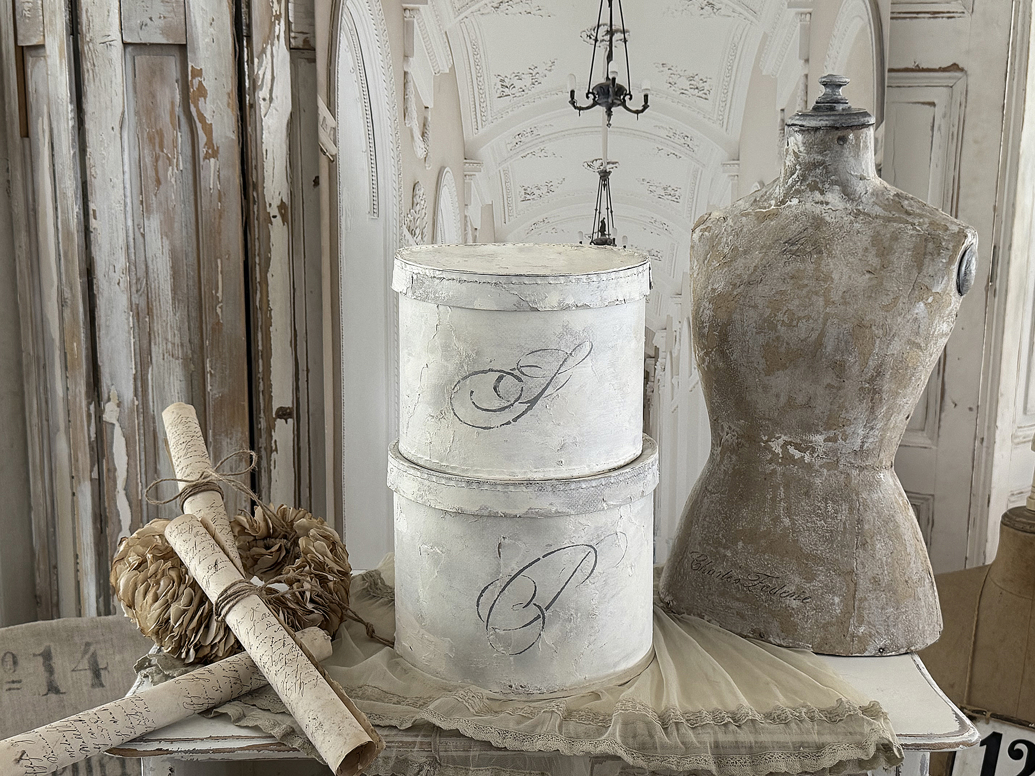 Charmantes Schachtel-Duo im Shabby-Chic***