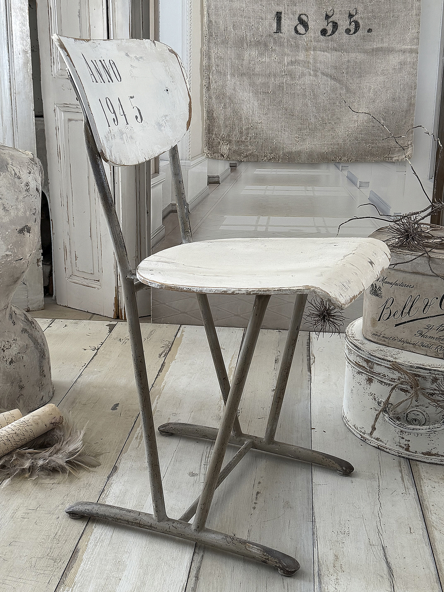 Alter Werkstattstuhl im Shabby Chic mit charmantem Vintage-Flair***