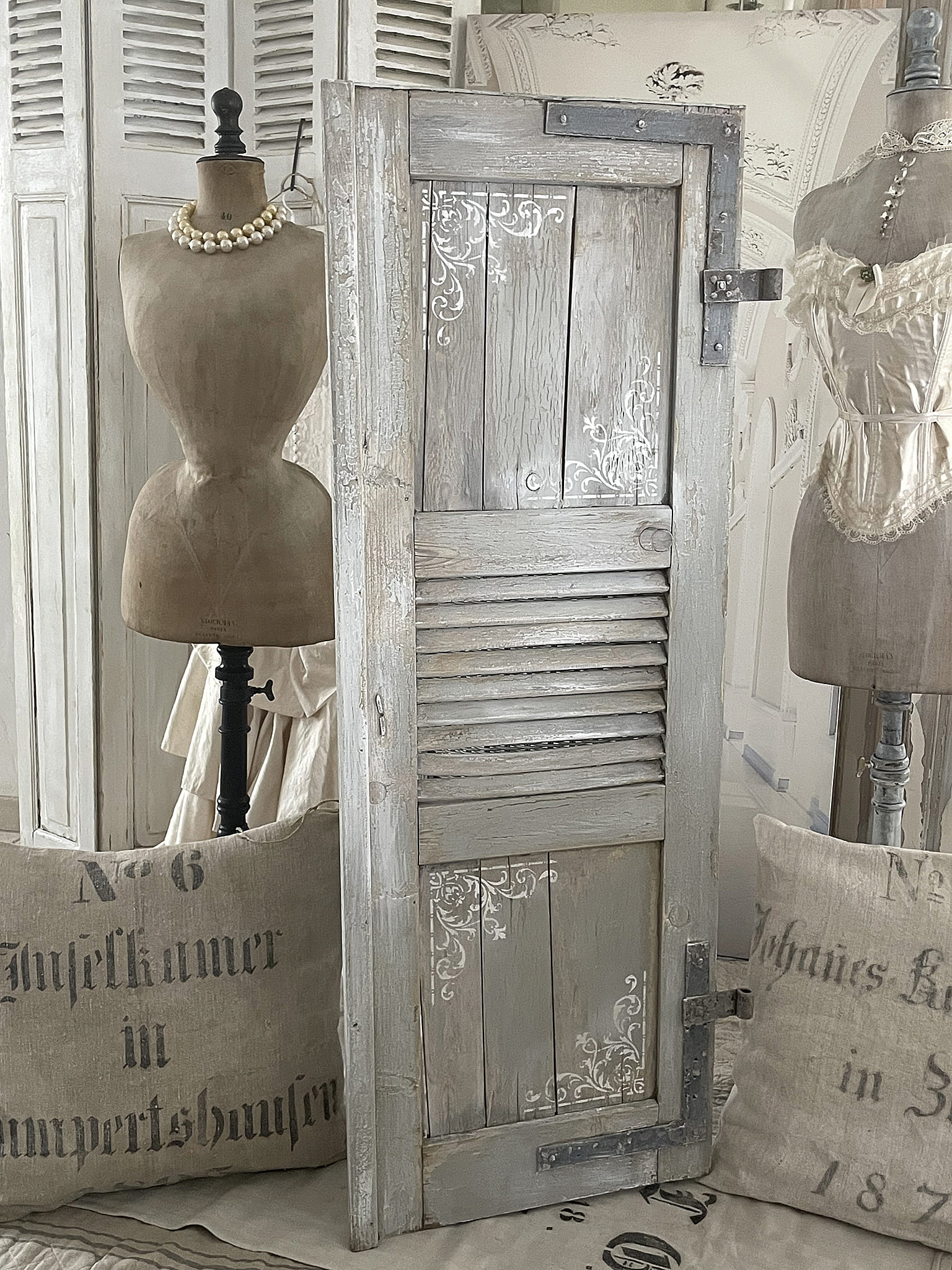 Antiker Fensterladen Shabby-pur