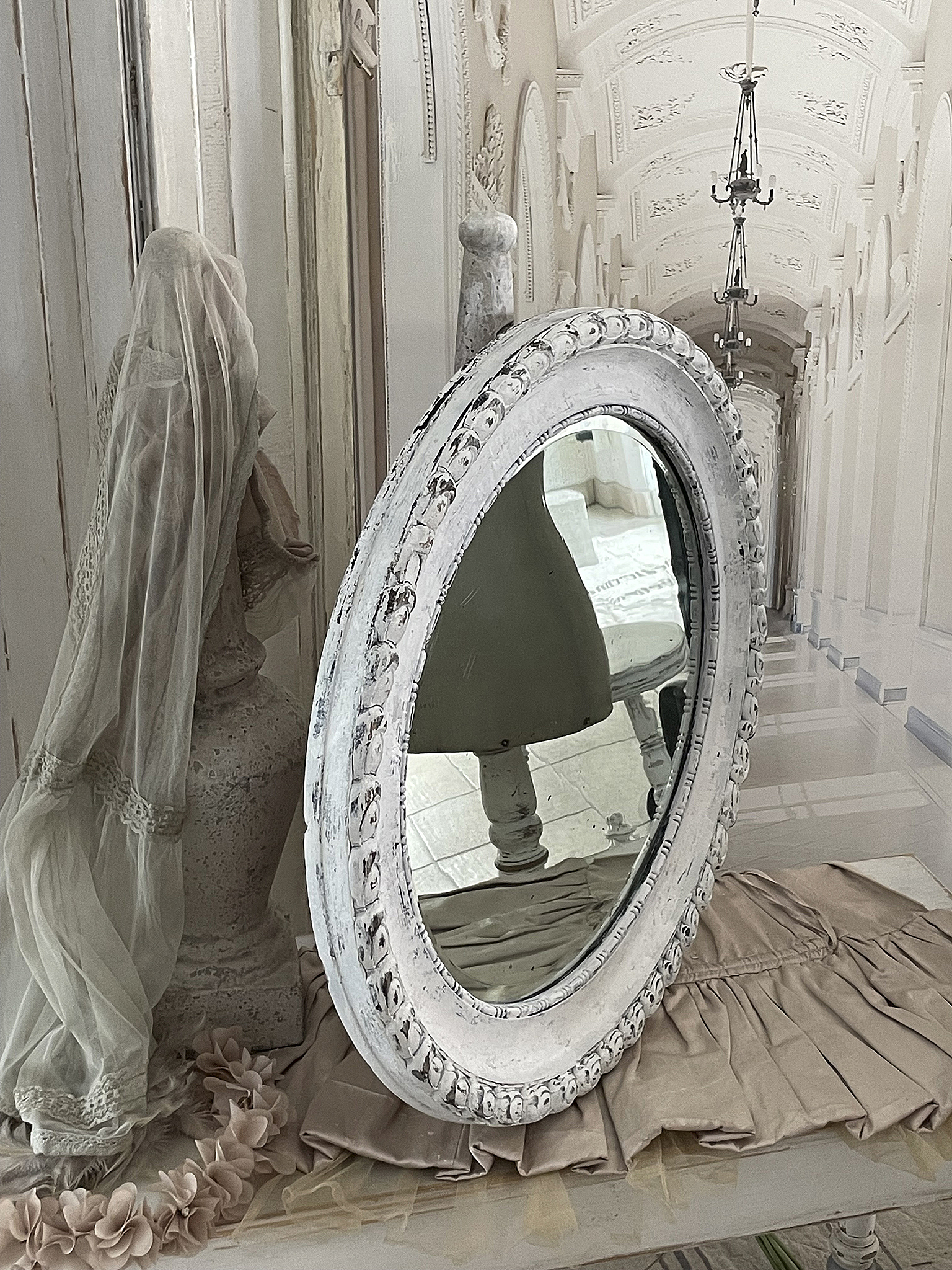 Reserviert! Antiker ovaler Shabby Spiegel *** Reserviert! Antiker ovaler Shabby Spiegel ***