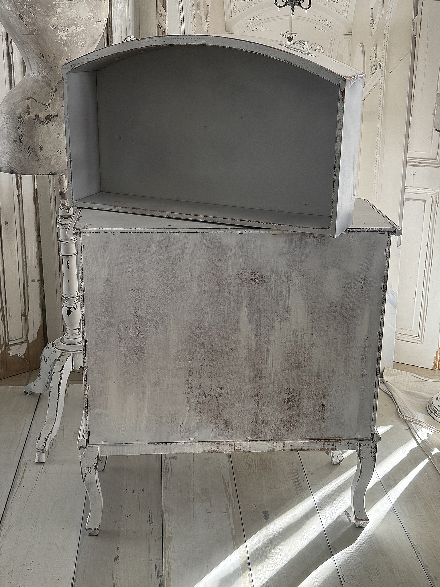 Alte Shabby-Schubladenkommode mit Vintage-Charme***