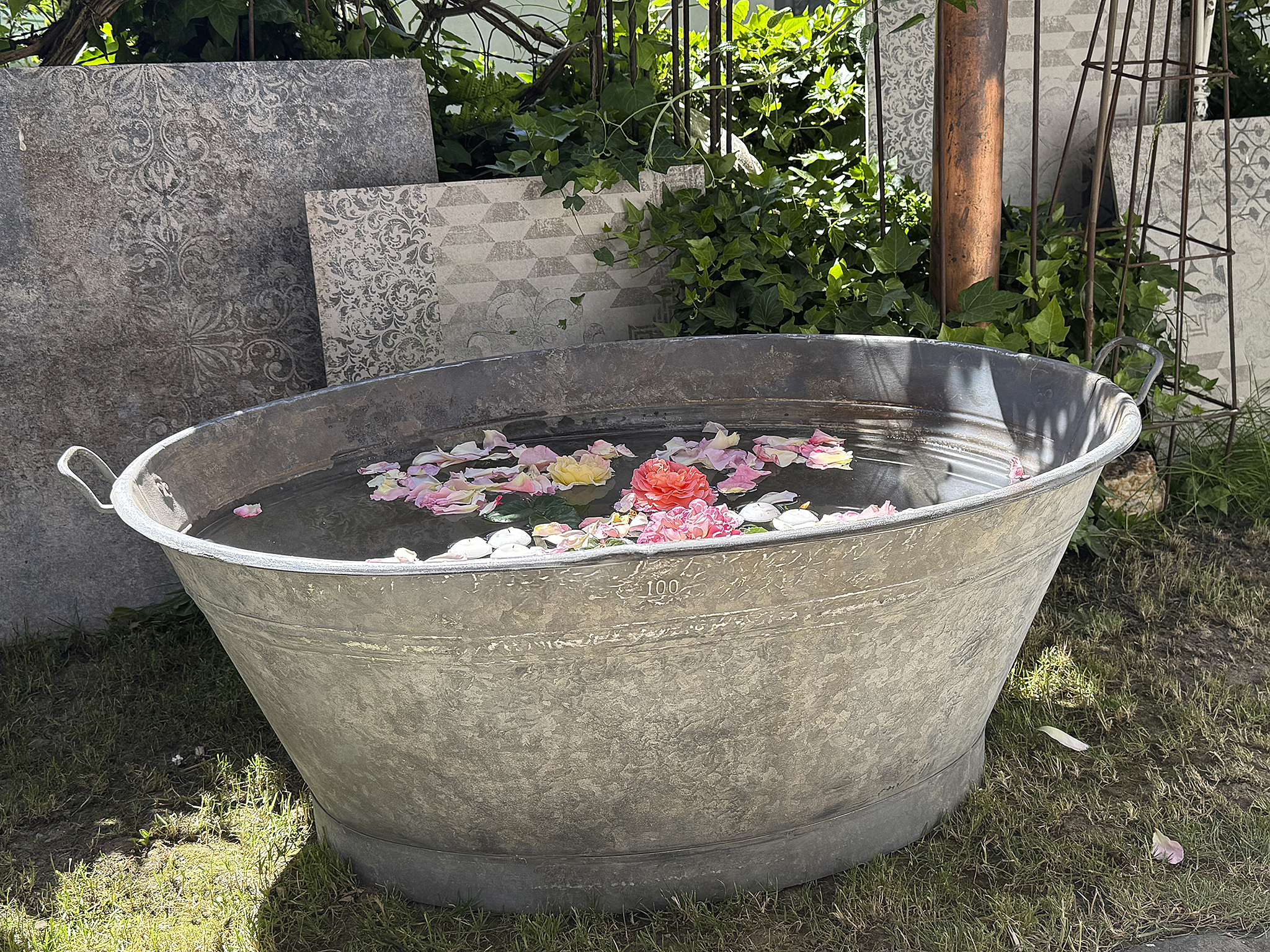 Alte sehr große Zinkwanne mit authentischer Patina – 100Liter***