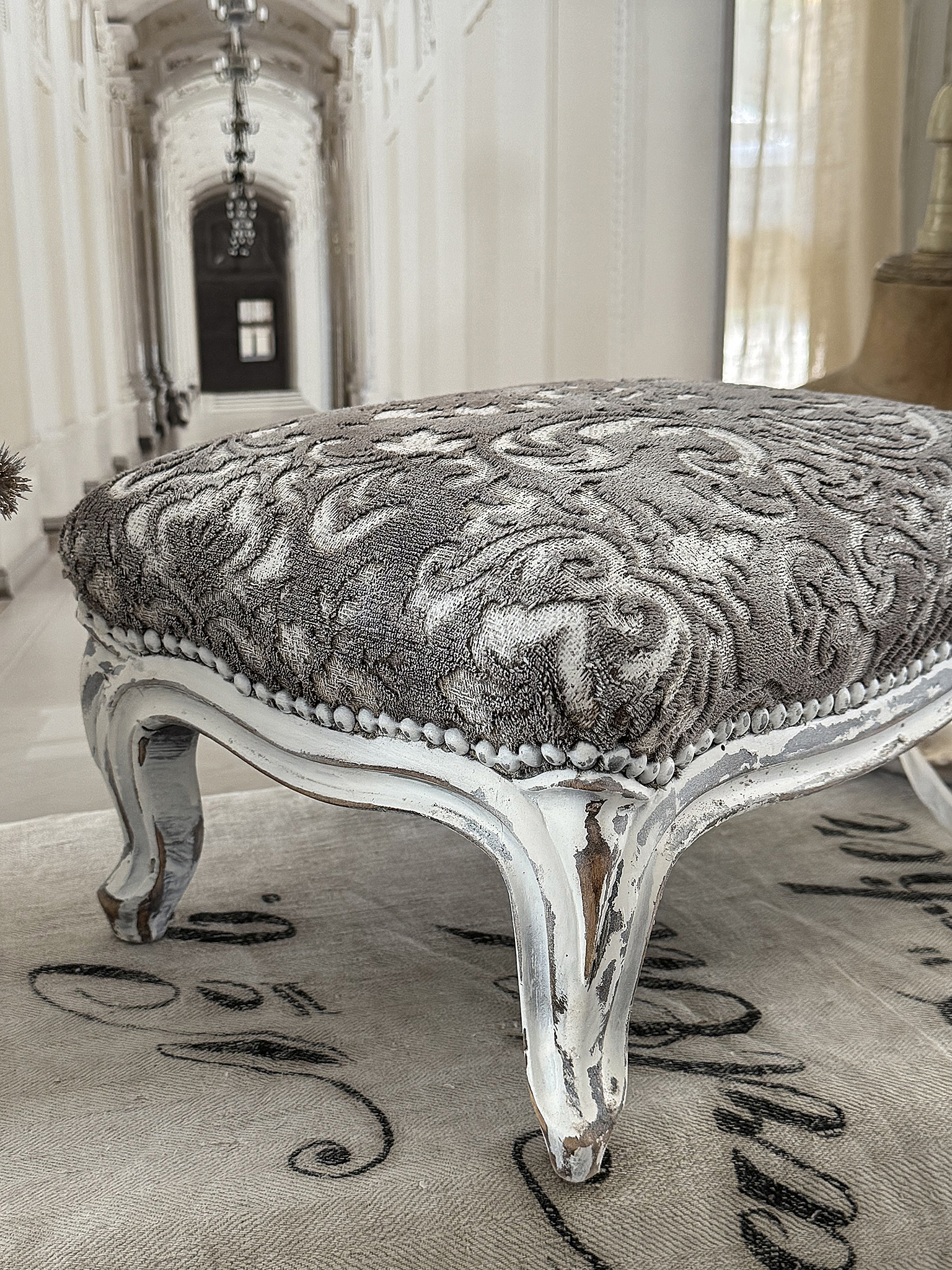 Süßes altes Fußbänkchen***