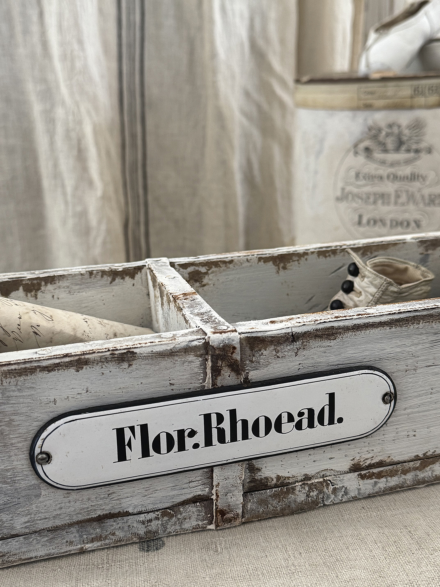 Antike lange Apothekerschublade mit Geschichte- Flor.Rhoead.***