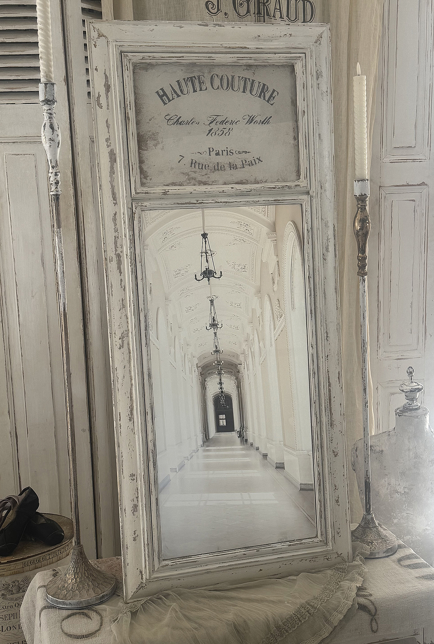 Großer Shabby Spiegel – Haute Couture Paris***