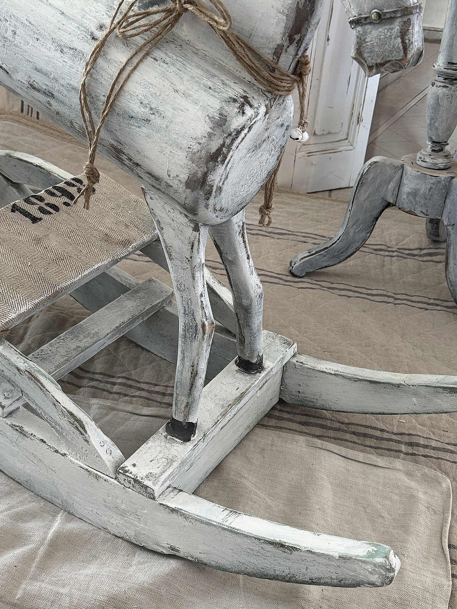Altes Schaukelpferd Shabby-pur** Altes Schaukelpferd Shabby-pur**