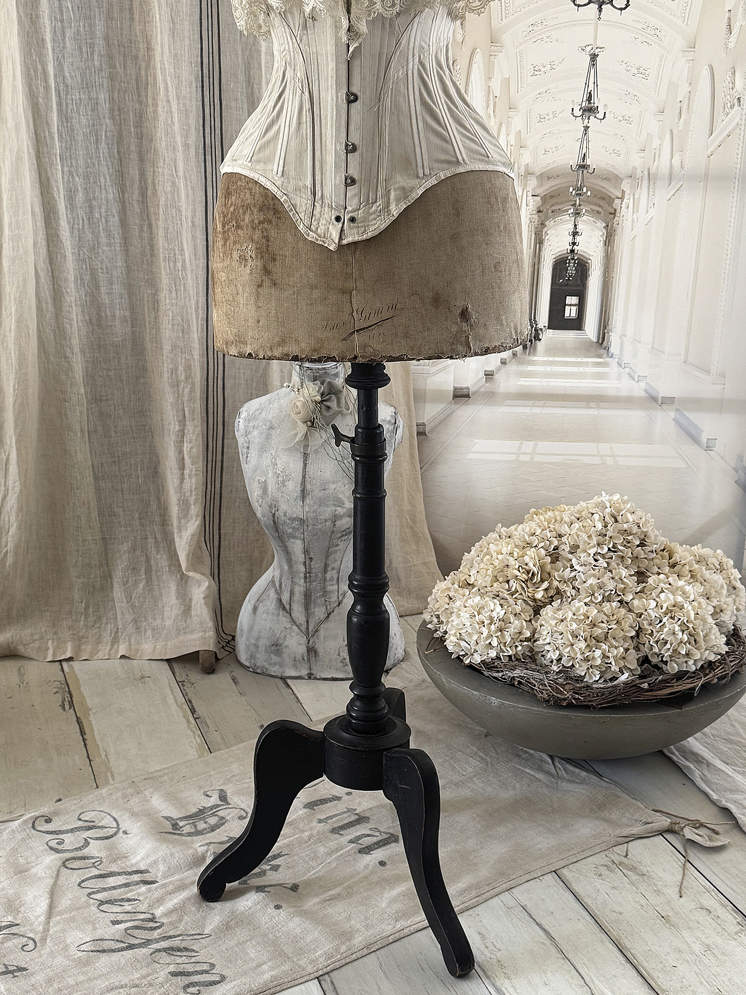 Antike Schneiderpuppe „Wespentaille“ mit vintage Korsett***