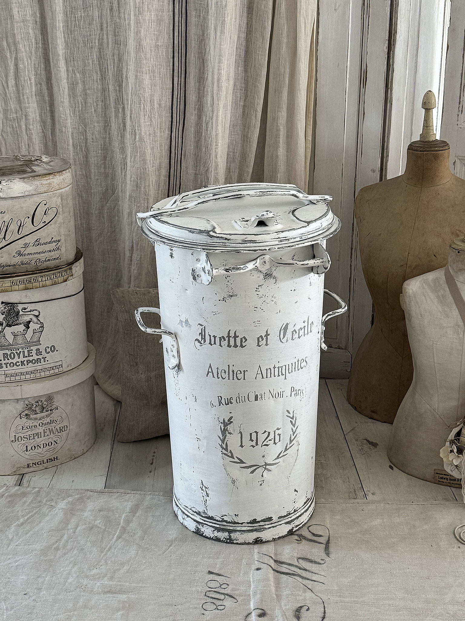 Alte große Zinkmülltonne 1926***