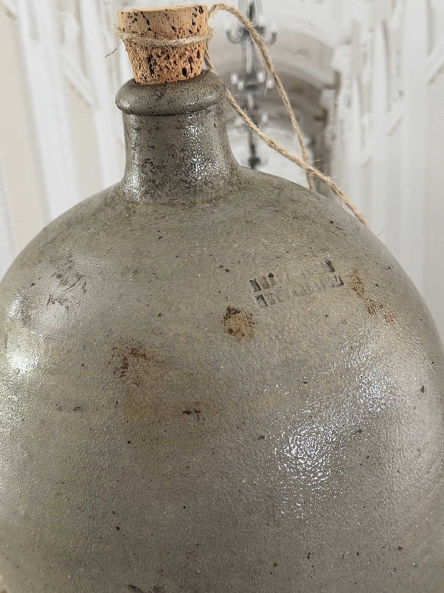 Große alte Steinzeug-Vase aus Frankreich – handgefertigtes Unikat mit Charakter und Patina***