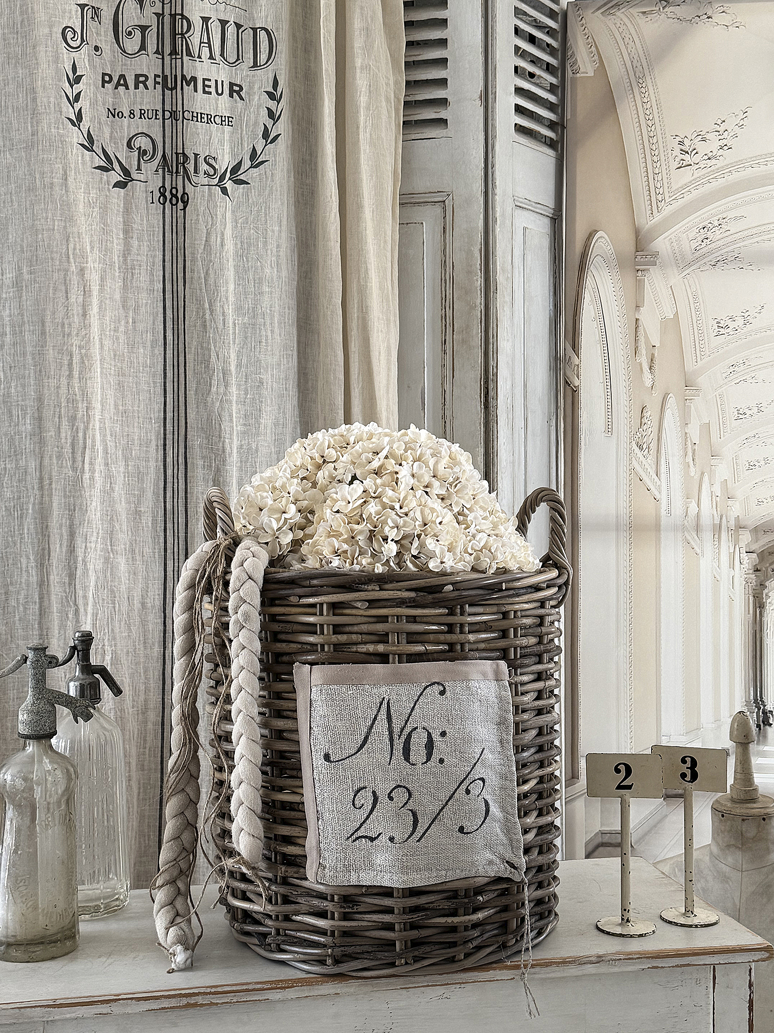 Großer Naturweidenkorb mit Leinenschild – L Shabby Chic***