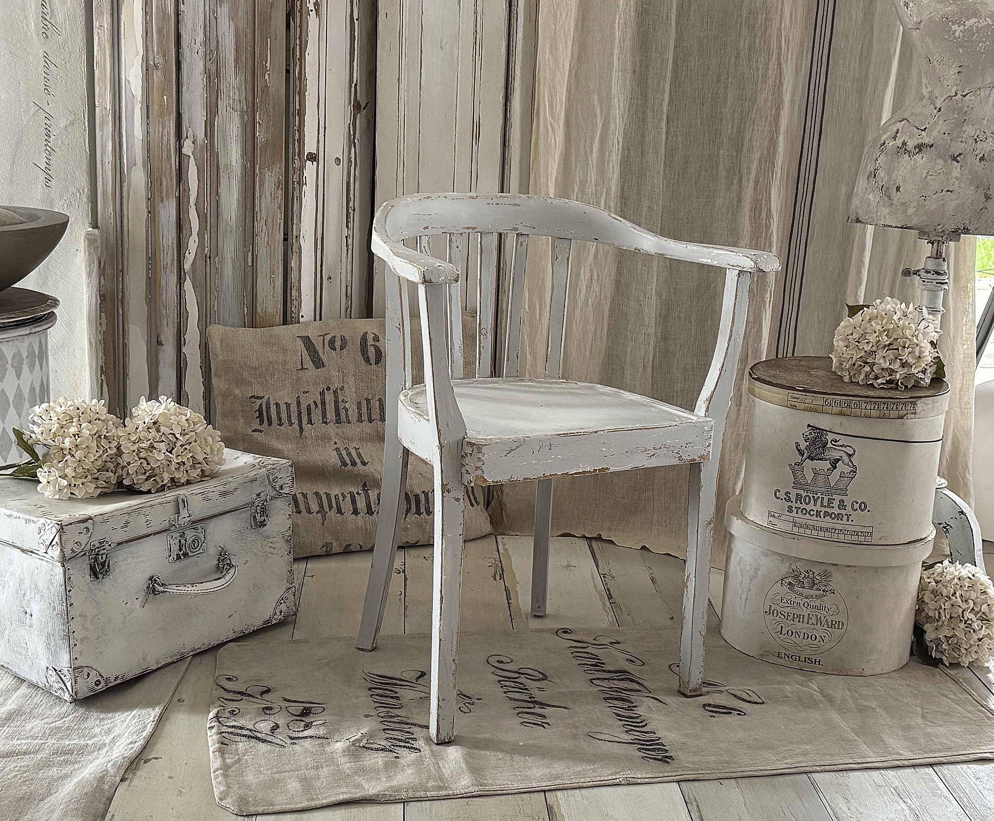 Alter Armlehnenstuhl Bauhaus Vintage/Creme-grau***