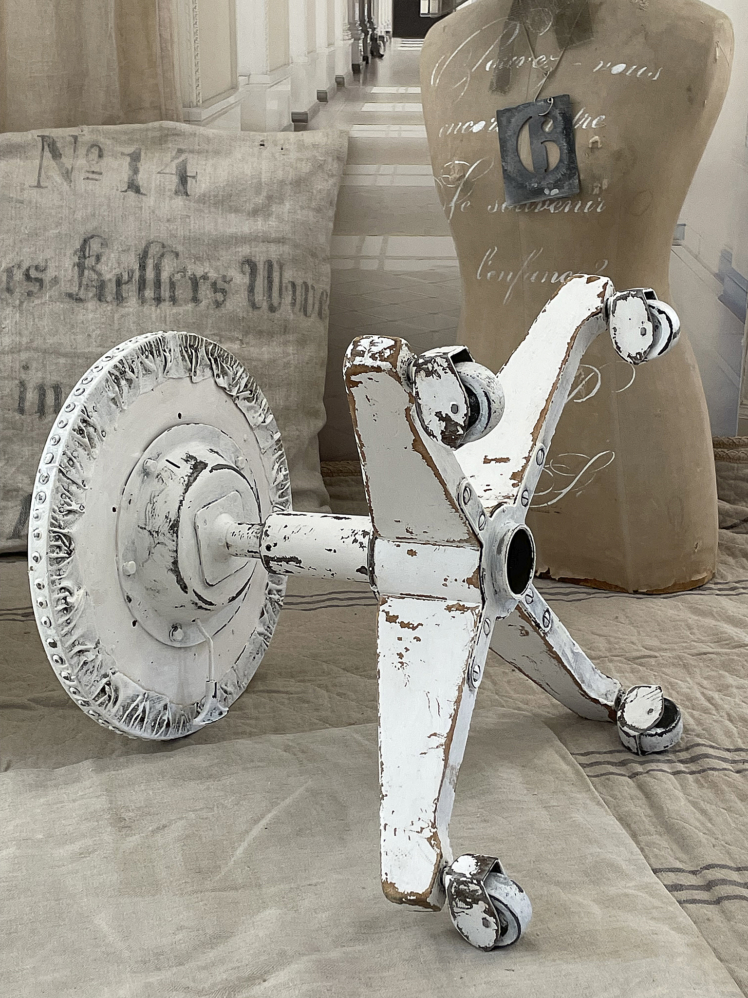 Alter Werkstatthocker mit Rollen*** Alter Werkstatthocker mit Rollen***