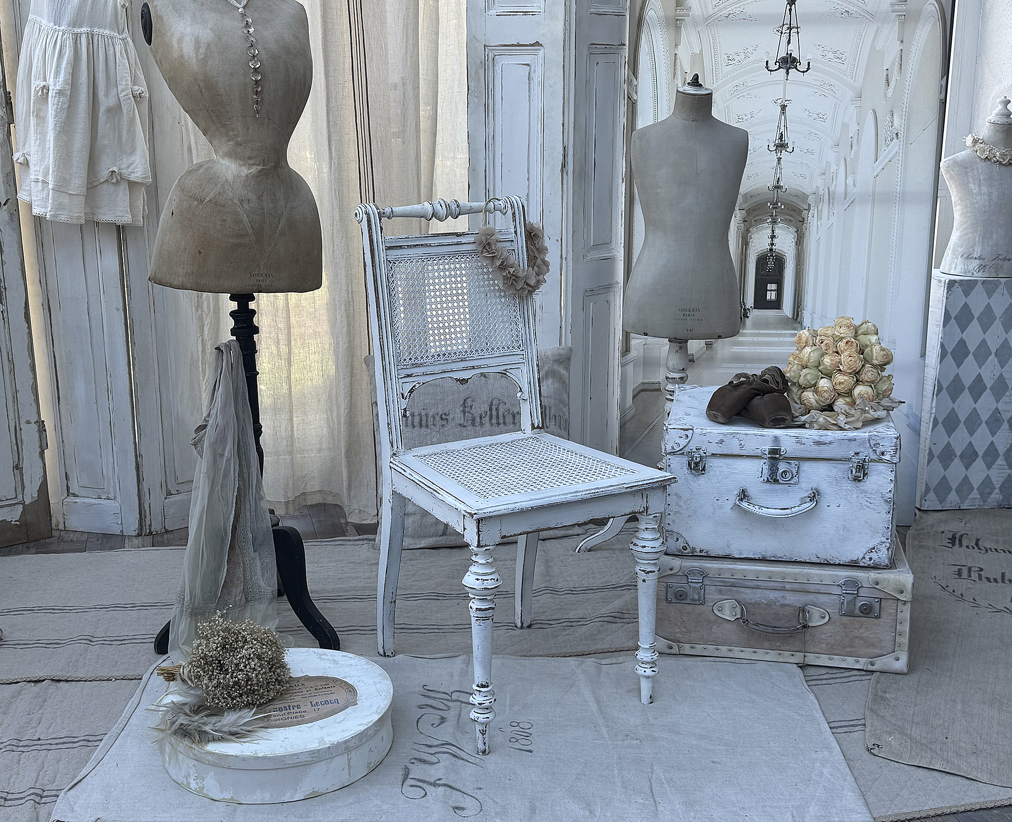 Shabby-Stuhl mit Wienergeflecht