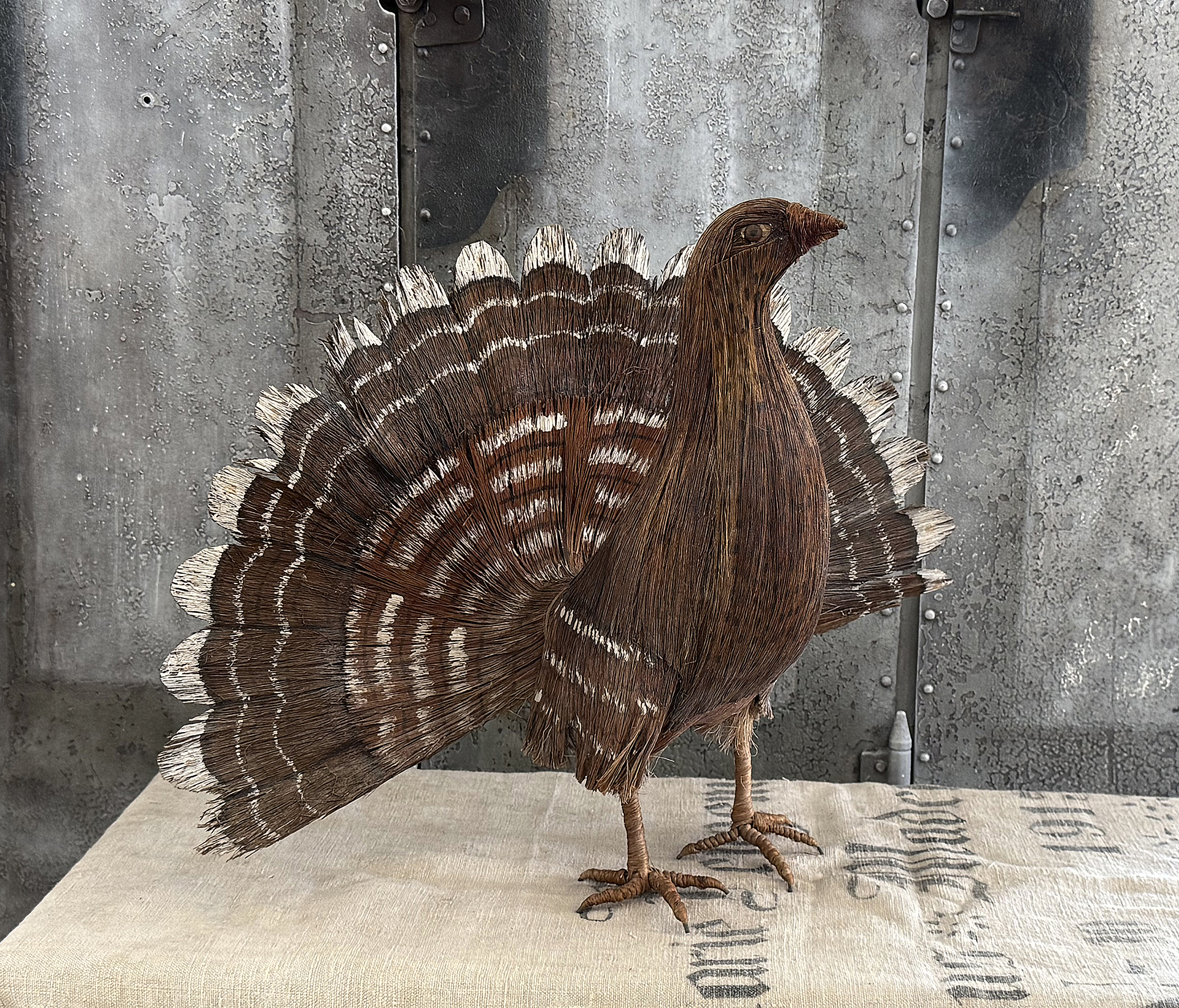 Vintage-Truthahn aus Naturästen – detailreiche Vogelskulptur mit natürlichem Charme***