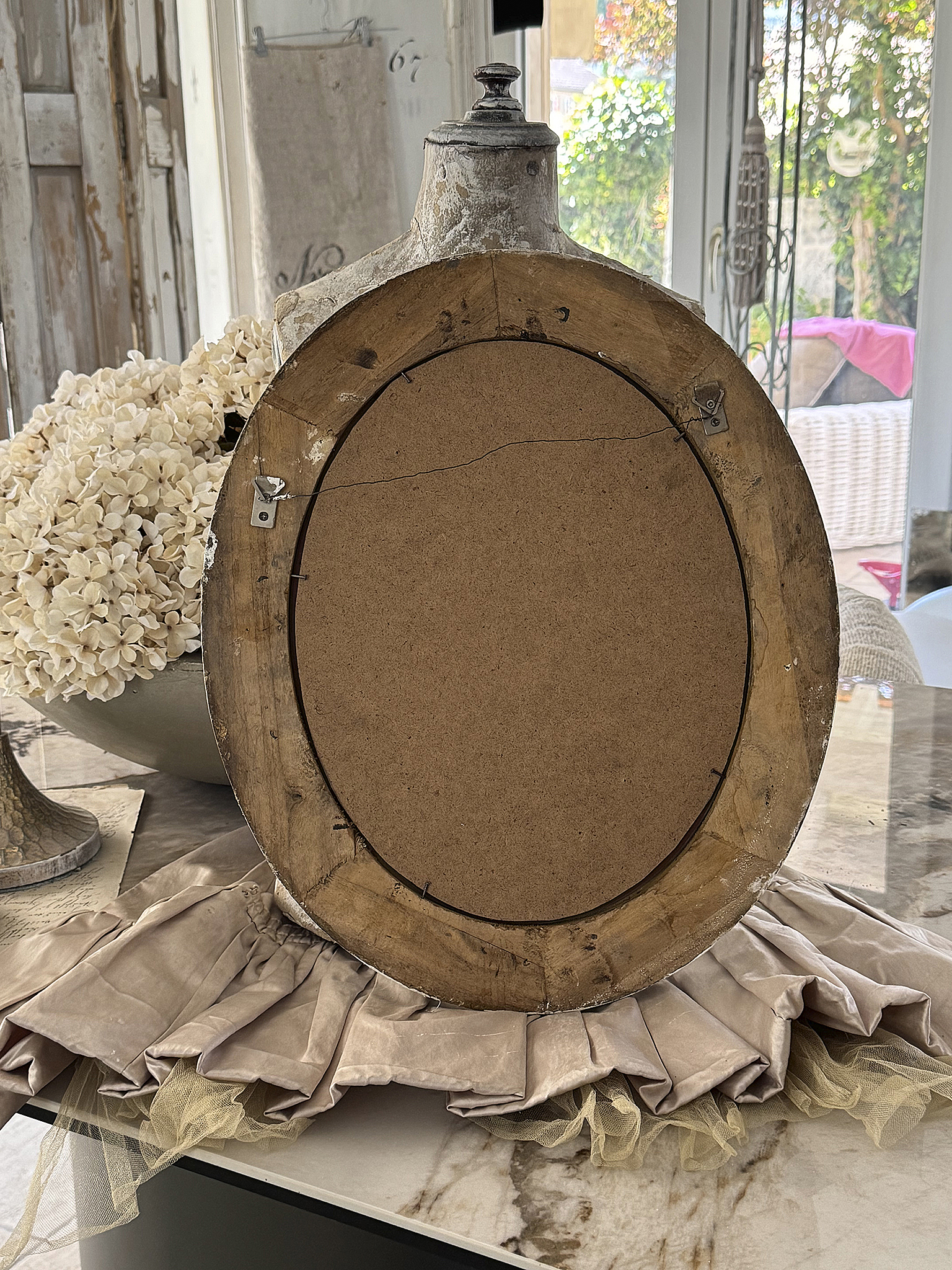 Romantischer alter Wandspiegel im Shabby-Chic***