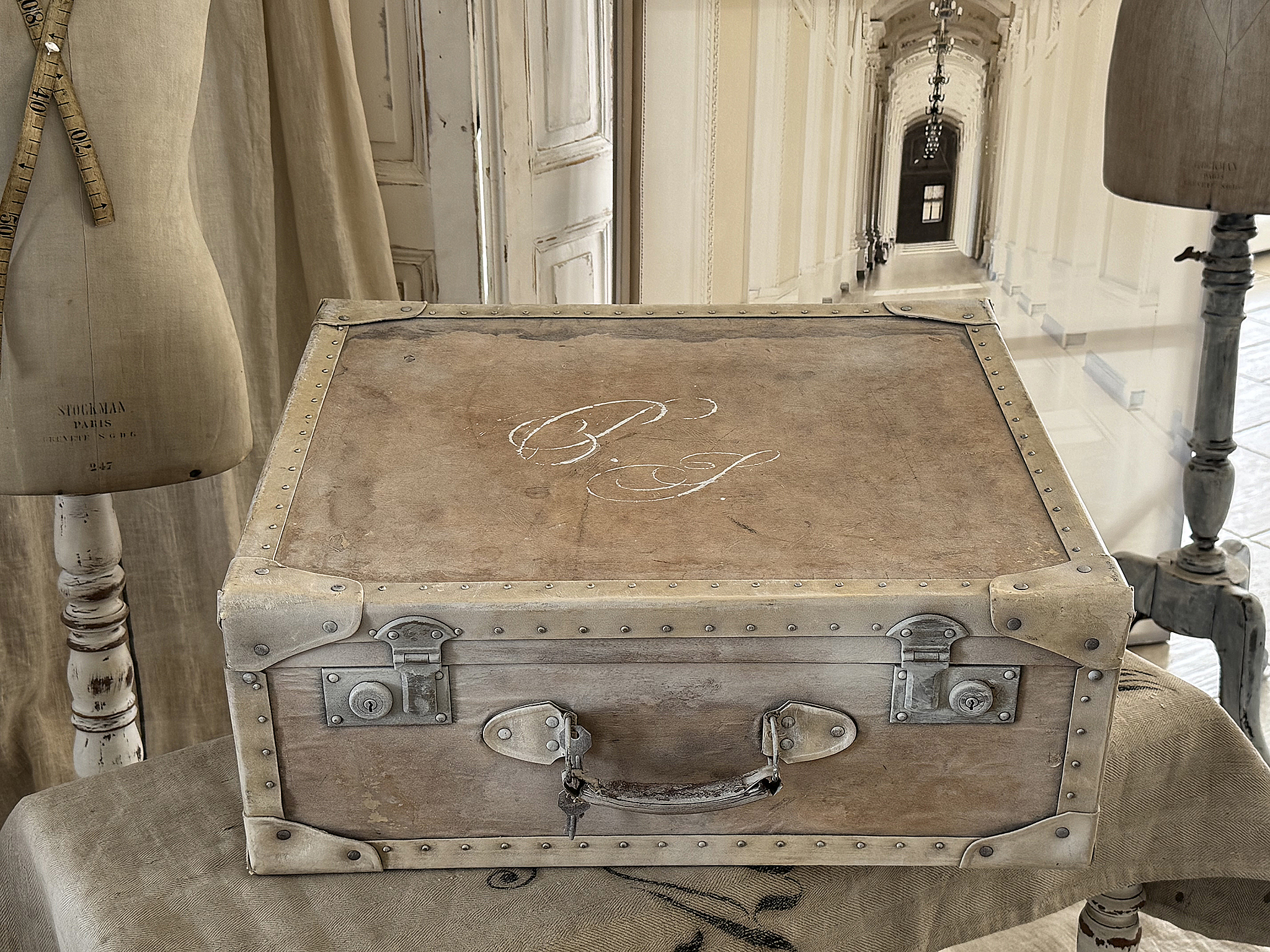 Wunderschöner alter Oldtimer-Koffer im Vintage-Stil***