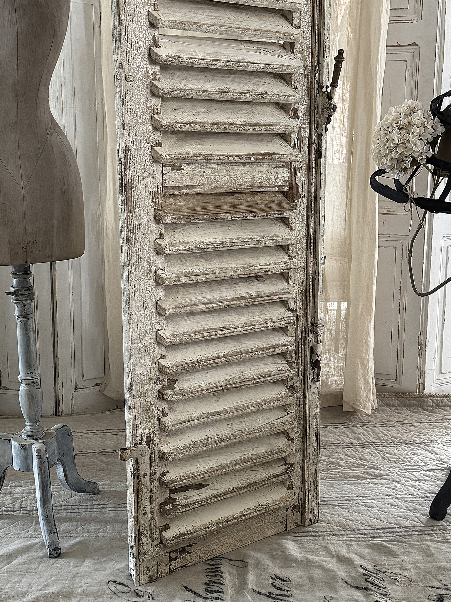 Großer antiker Lamellenladen mit Hebelgriff***