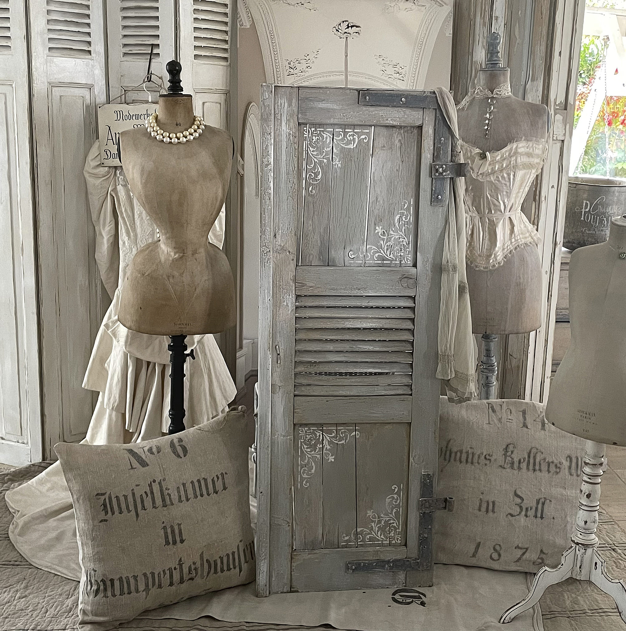 Antiker Fensterladen Shabby-pur