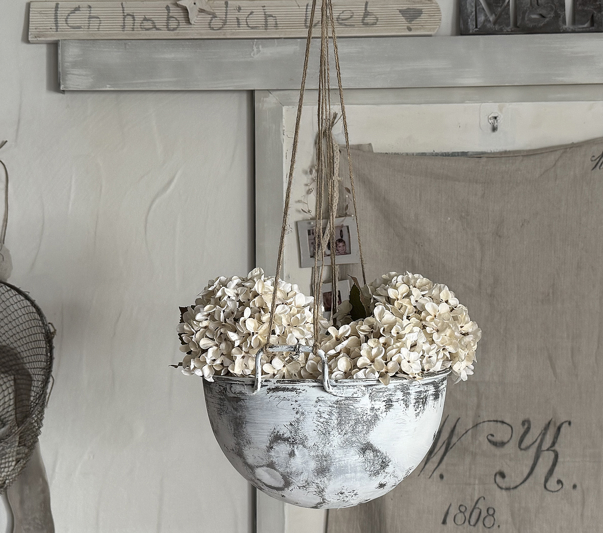 Alte halbkugelförmige Zinkschüssel zum Hängen – charmantes Shabby-Unikat mit Patina***