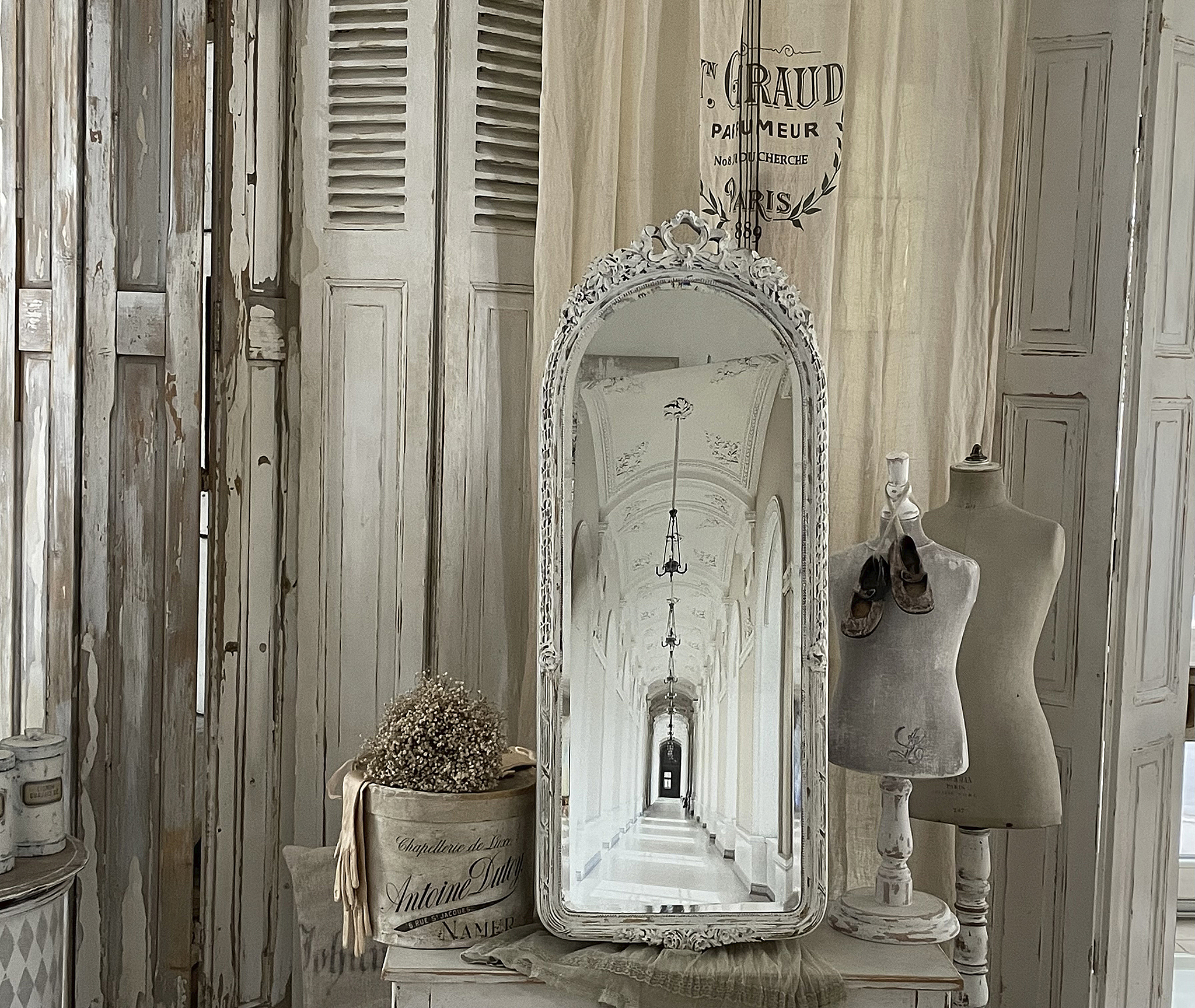 Langer Shabby-Spiegel Vintage – Romantische Deko für Ihr Zuhause