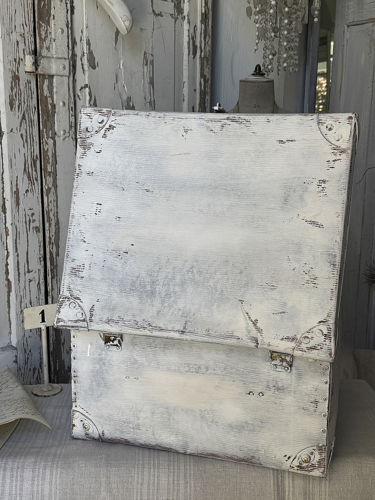 Zauberhafter Vintage-Hutkoffer in seltener Form – Shabby Chic Unikat mit Geschichte und Charme