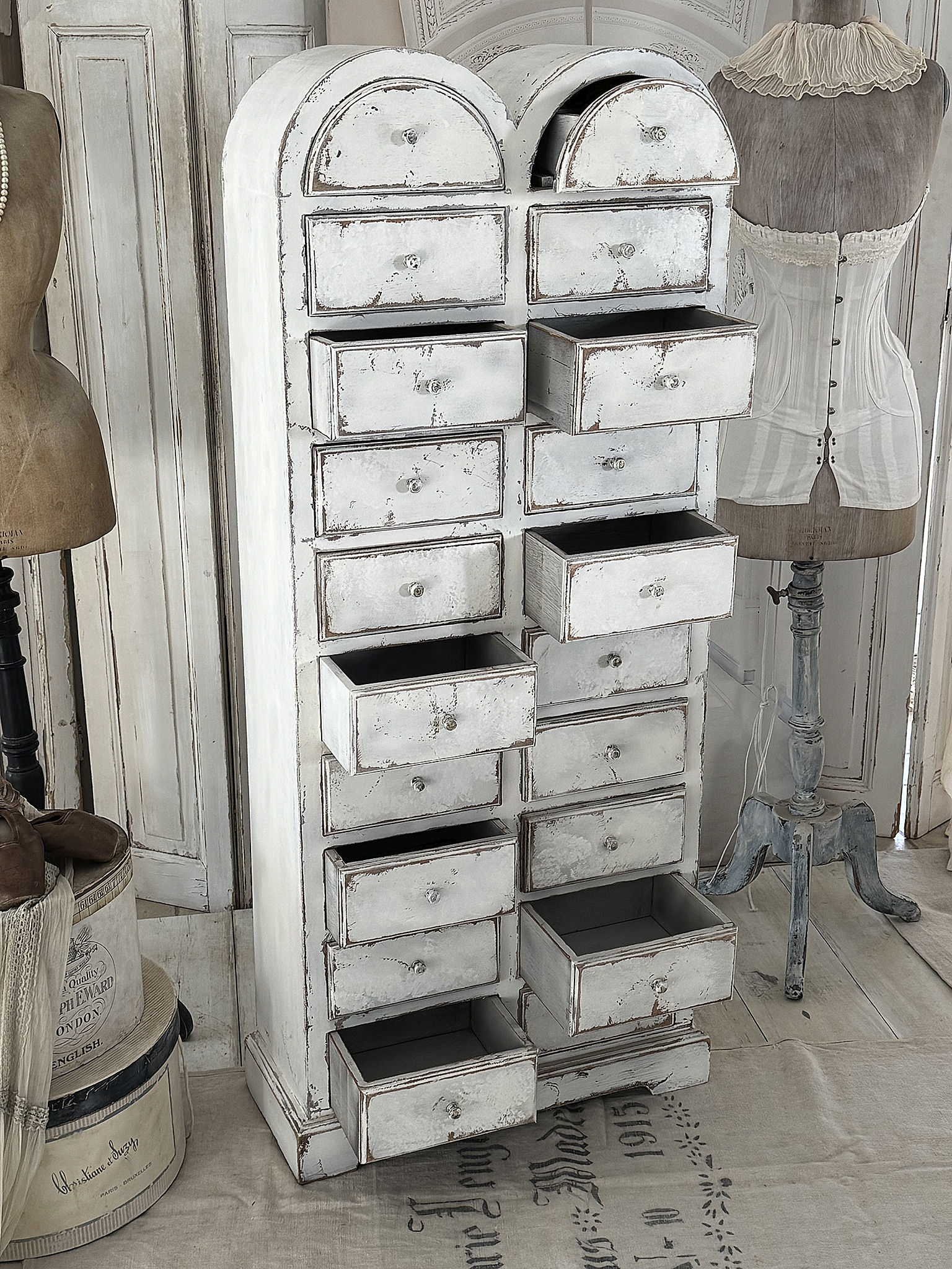 Vintage Schubladenschrank – Shabby Chic***