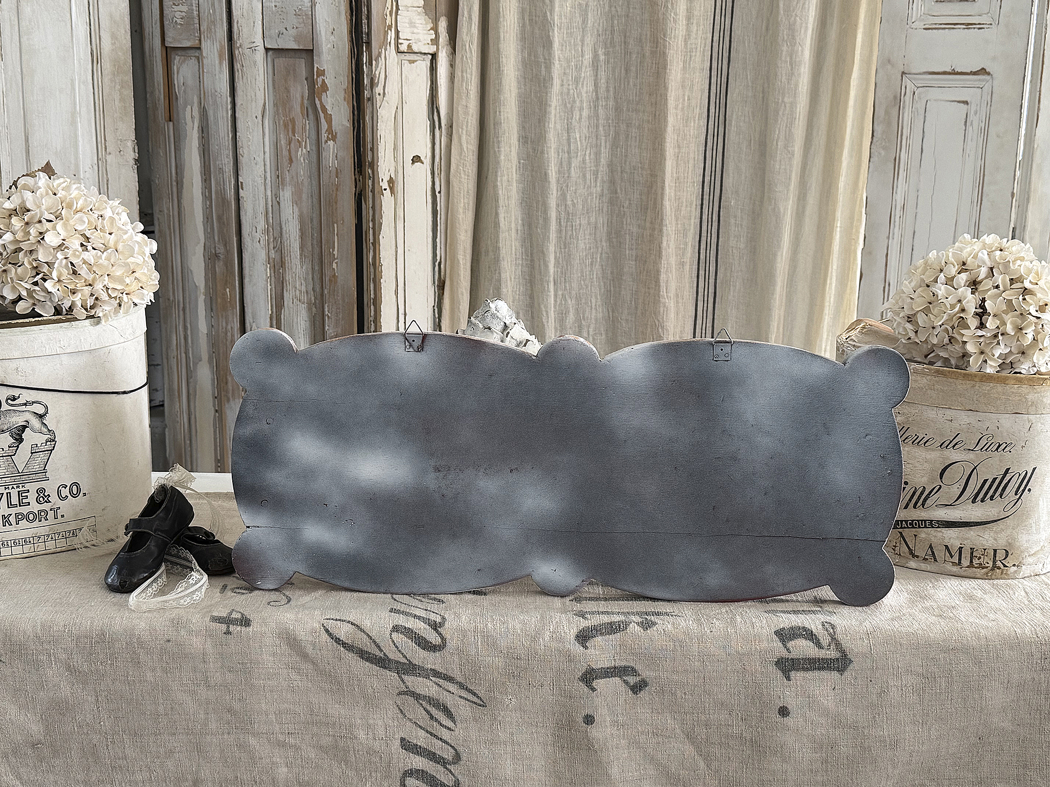 Süßes antikes Haken-Wandregal im Shabby-Chic***