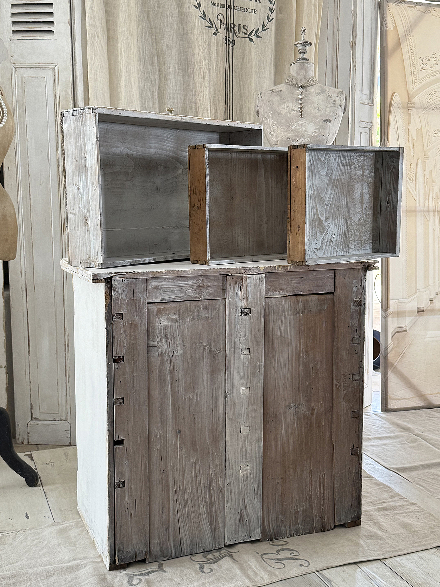 Alter Schubladenschrank aus Vollholz mit 11 Schubladen – Originaler Shabby-Charme***