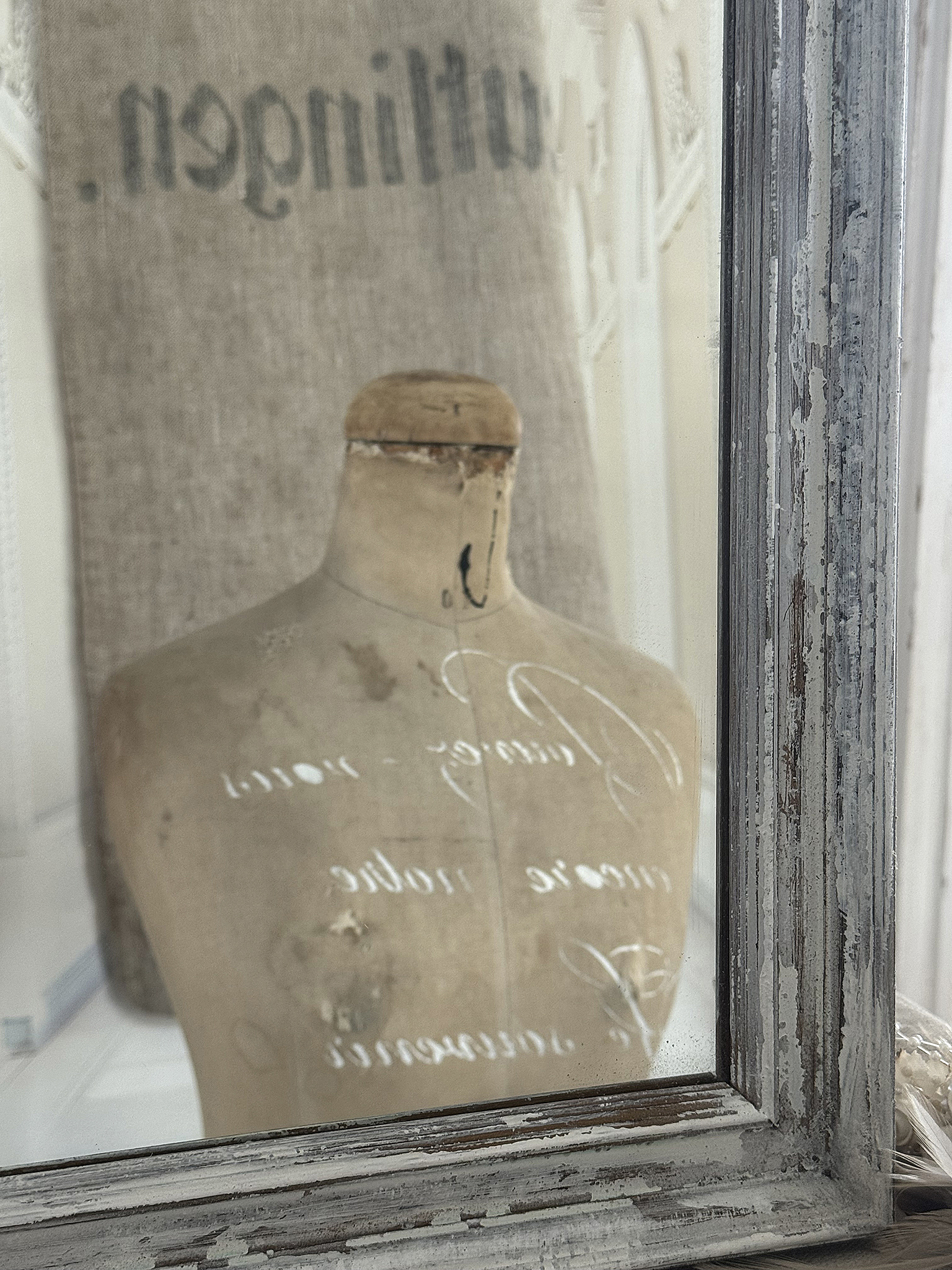 Alter Shabby-Spiegel mit Holzrahmen***
