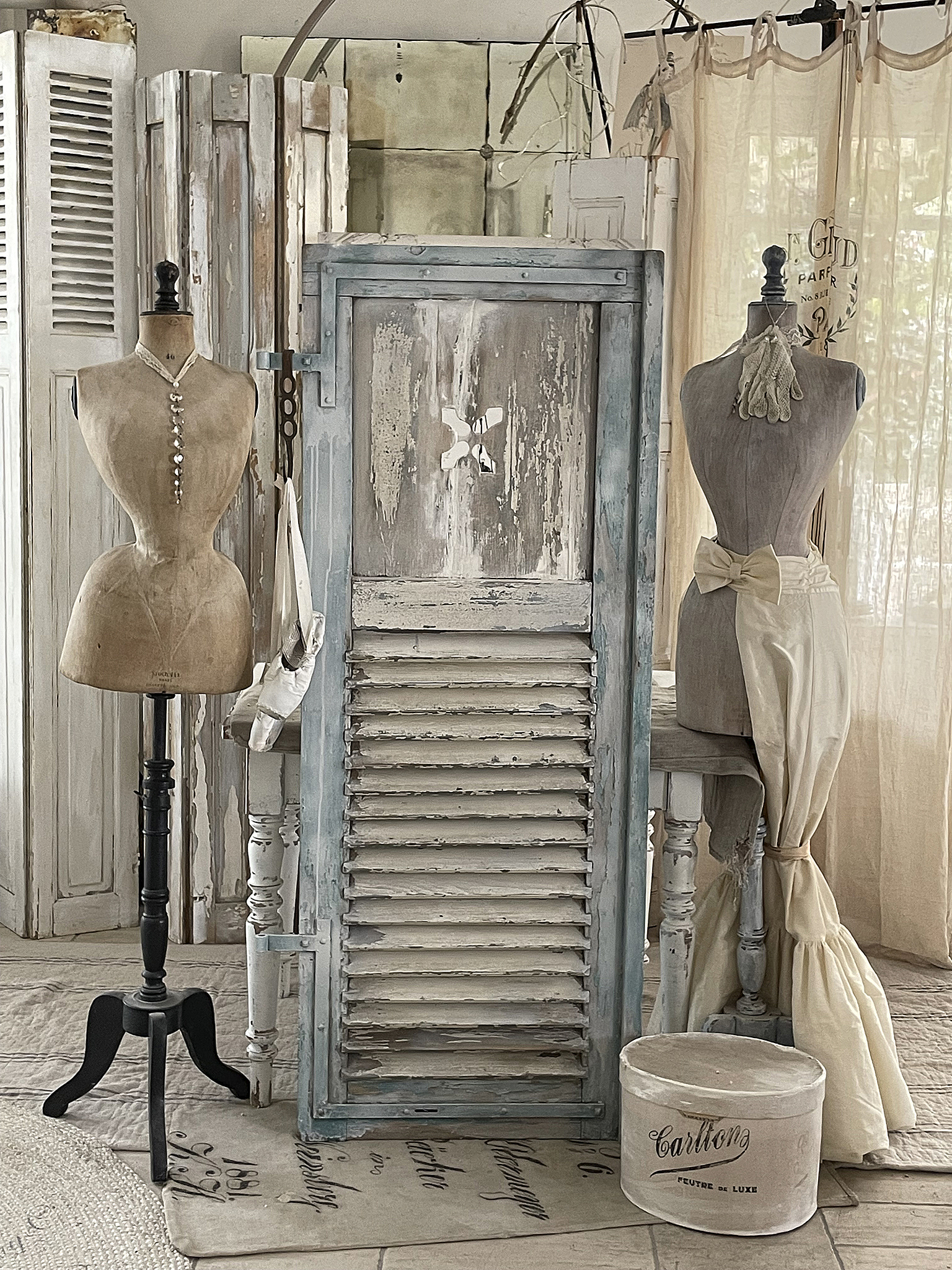 Reserviert! Antiker großer Fensterladen Shabby-Pur 1*** Reserviert! Antiker großer Fensterladen Shabby-Pur 1***